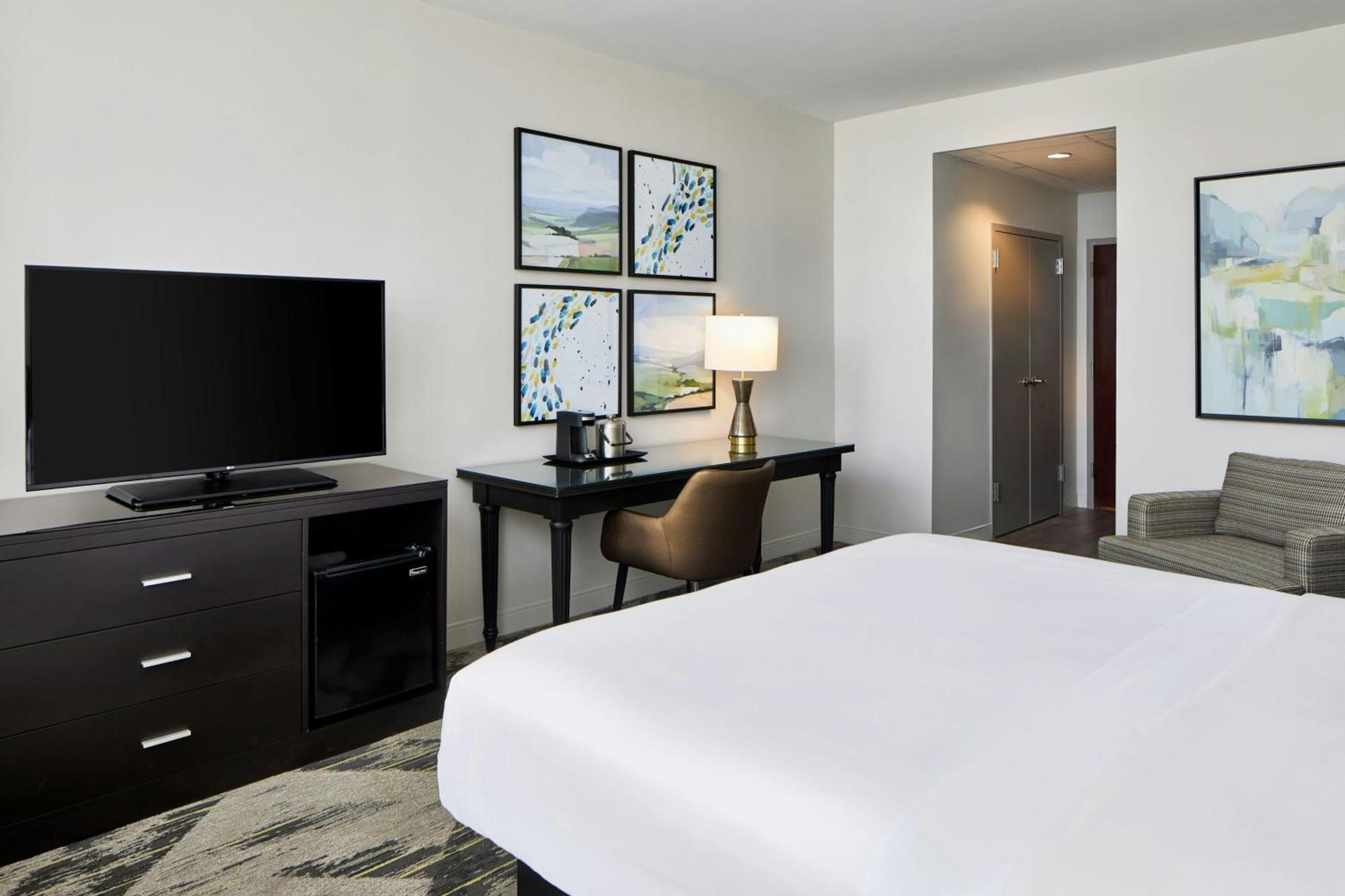 Guest Room 1 King