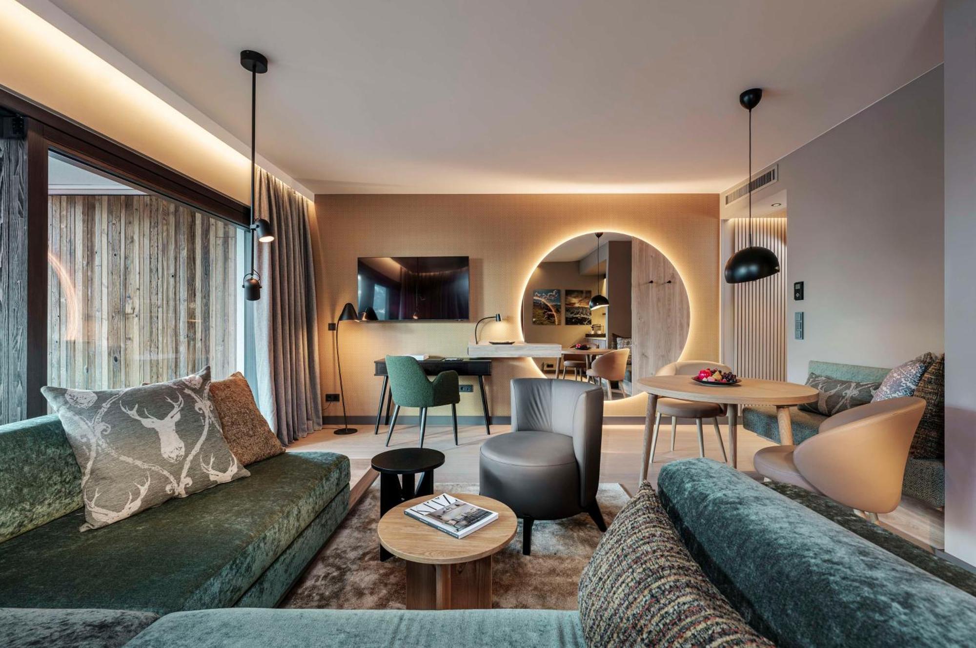King One Bedroom Suite Alpine View