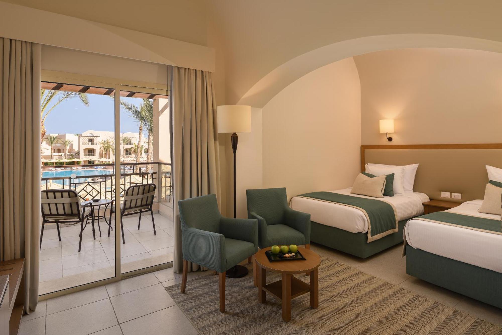 Superior Queen or Twin Room Pool View,1663050557:JPEG