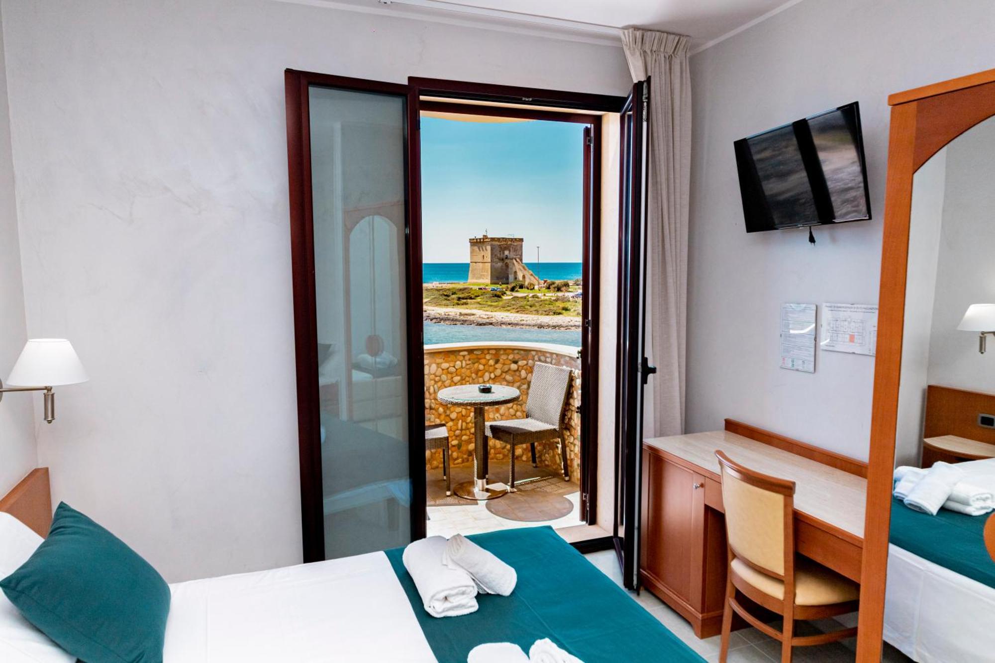 Triple Room with Sea View,1661128051:JPEG