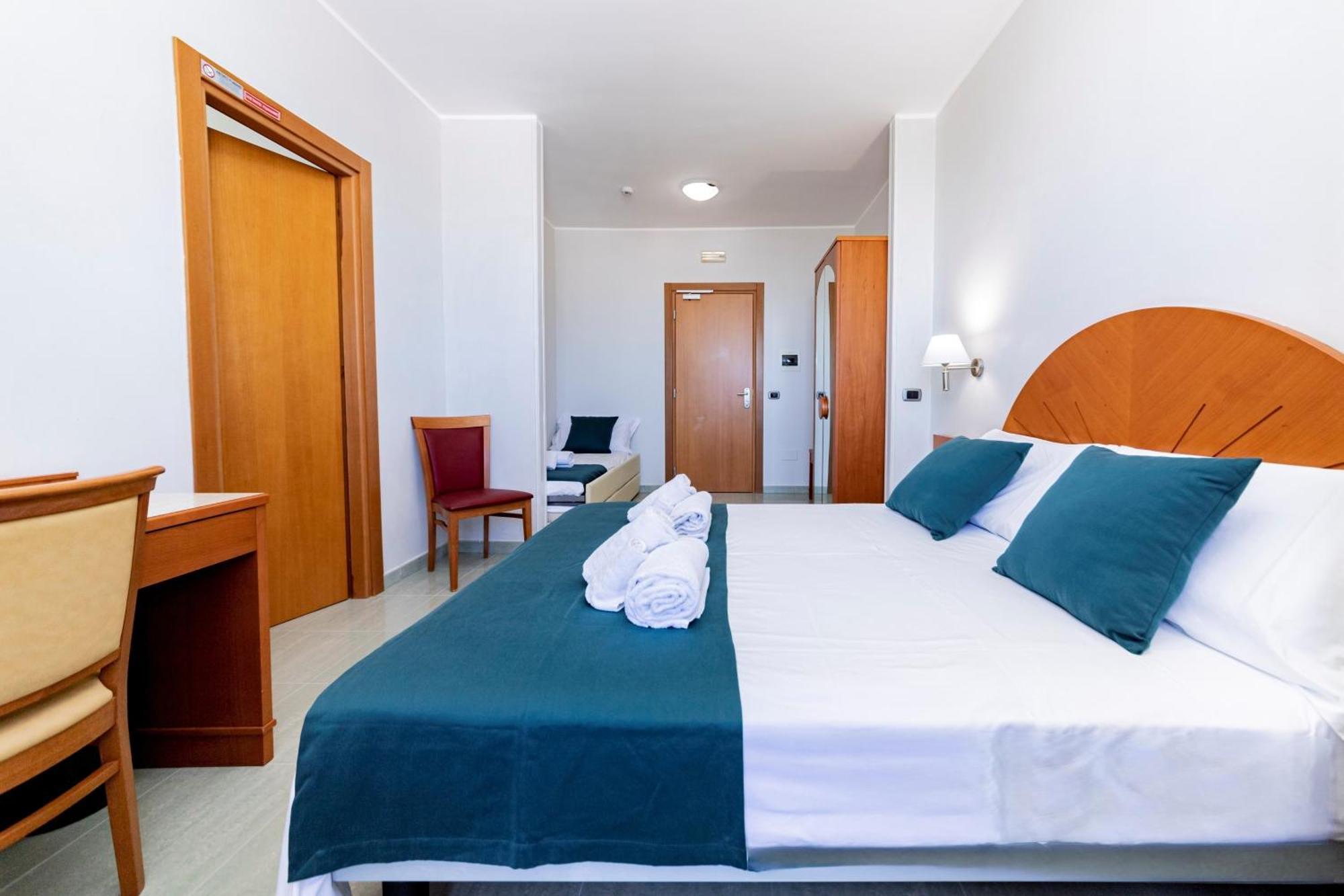 Quadruple Room Sea View