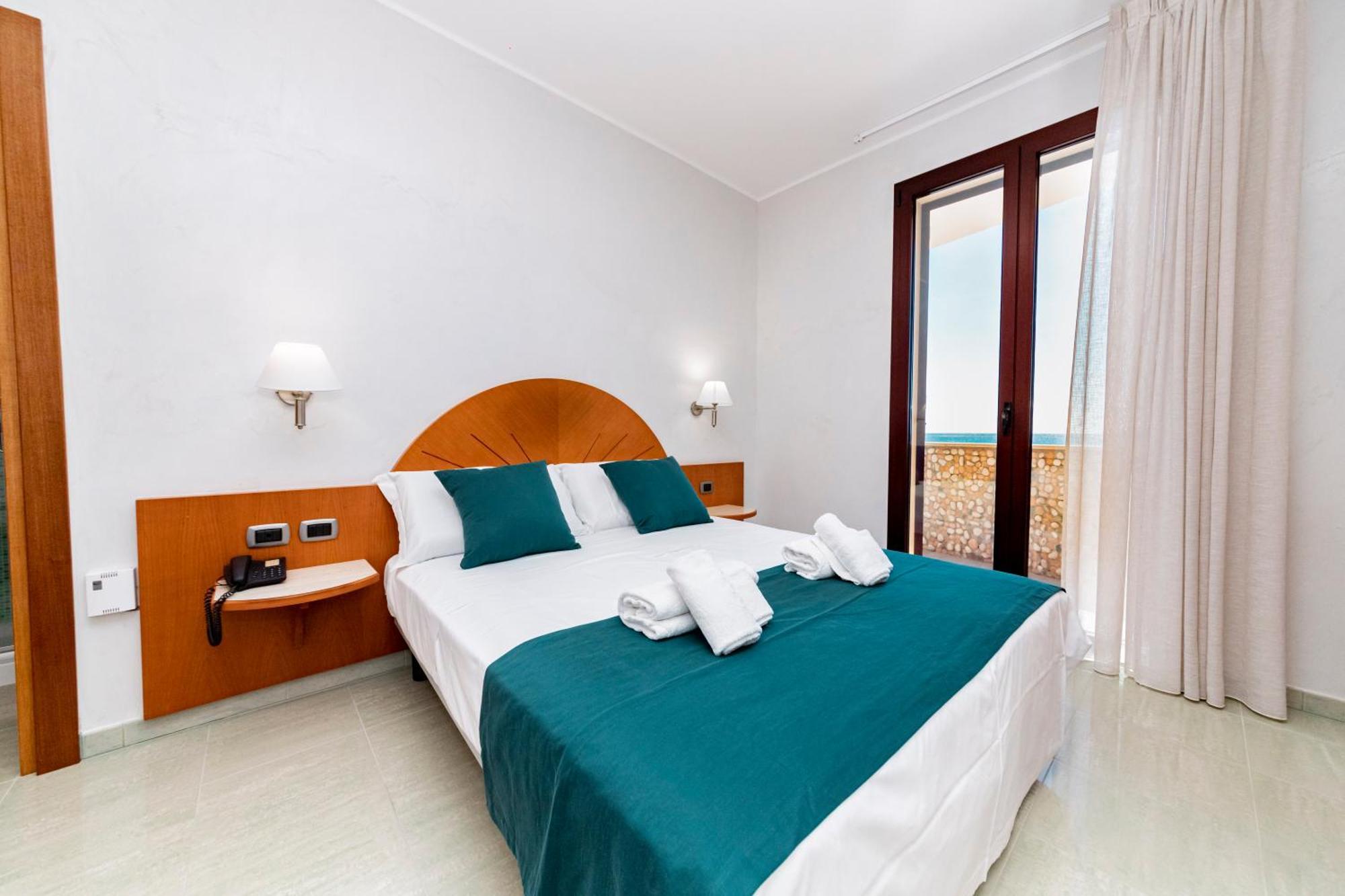Triple Room Sea View