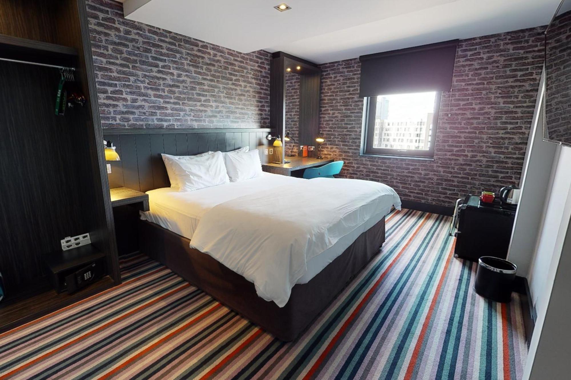 Double Room,1661666989:JPEG