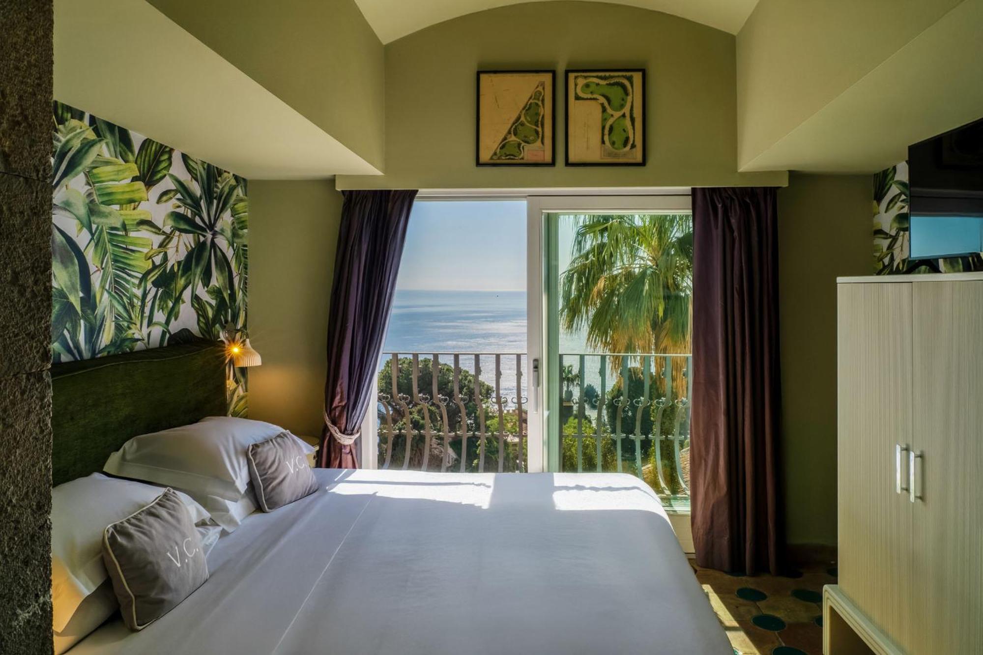 Deluxe Double or Twin Room Sea View