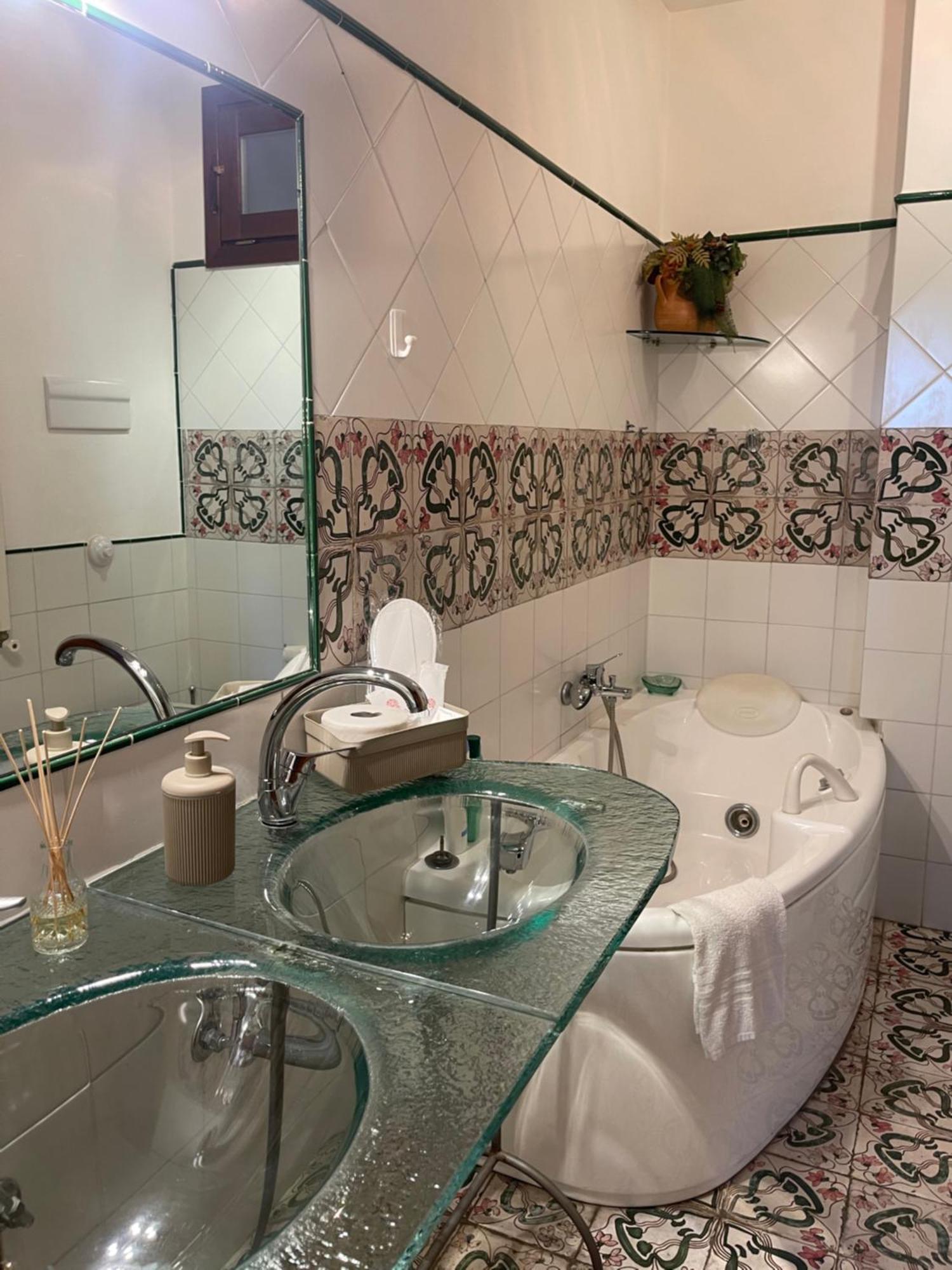 Double Room Private External Bathroom