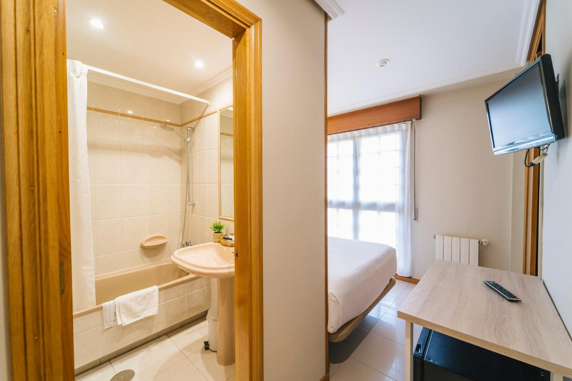 Single Room,1668046669:JPEG