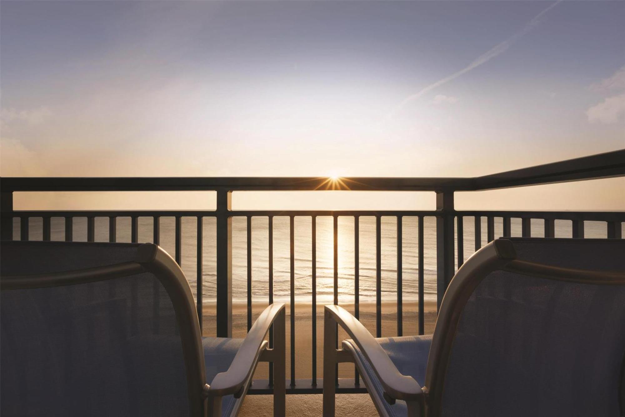 Queen Room Two Queen Beds Oceanfront