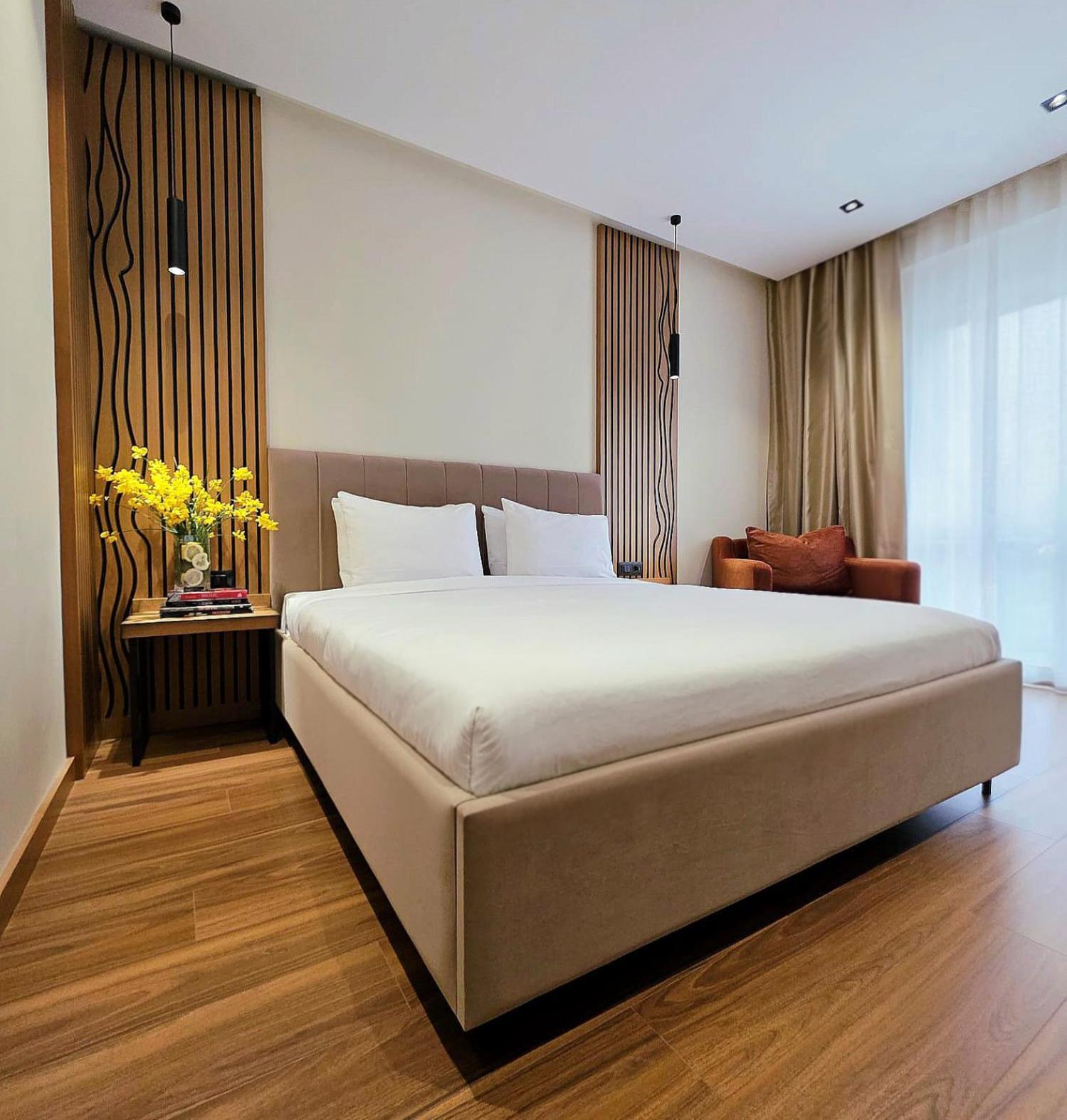 Deluxe King Room