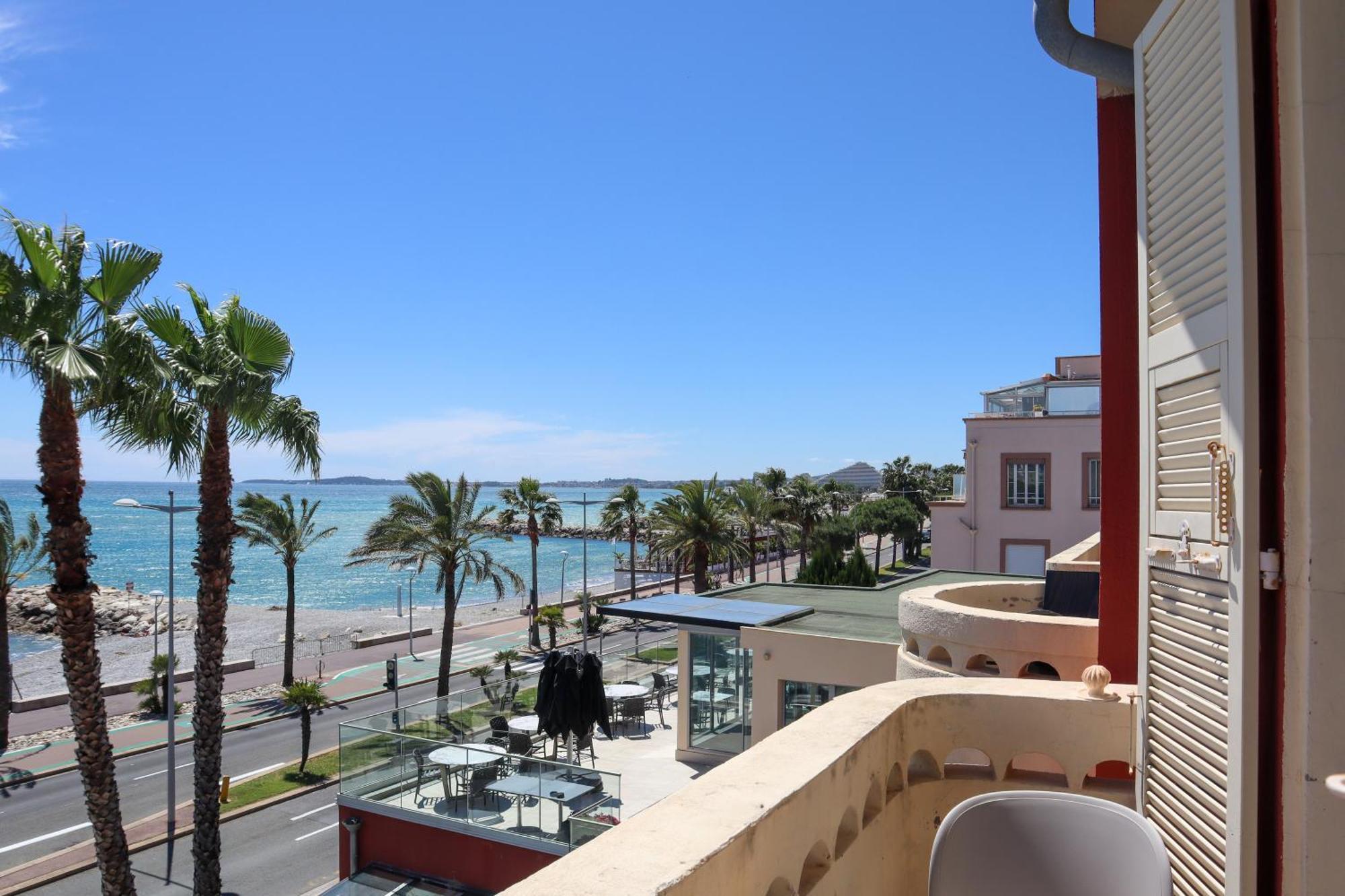 Deluxe Double Room with Balcony and Sea View,1681720839:JPEG
