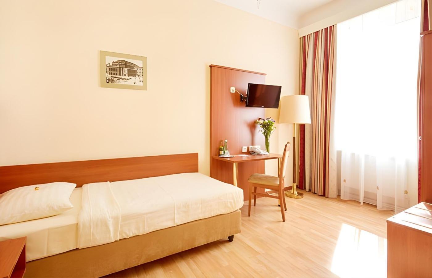 Classic Single Room,1758335301:JPEG