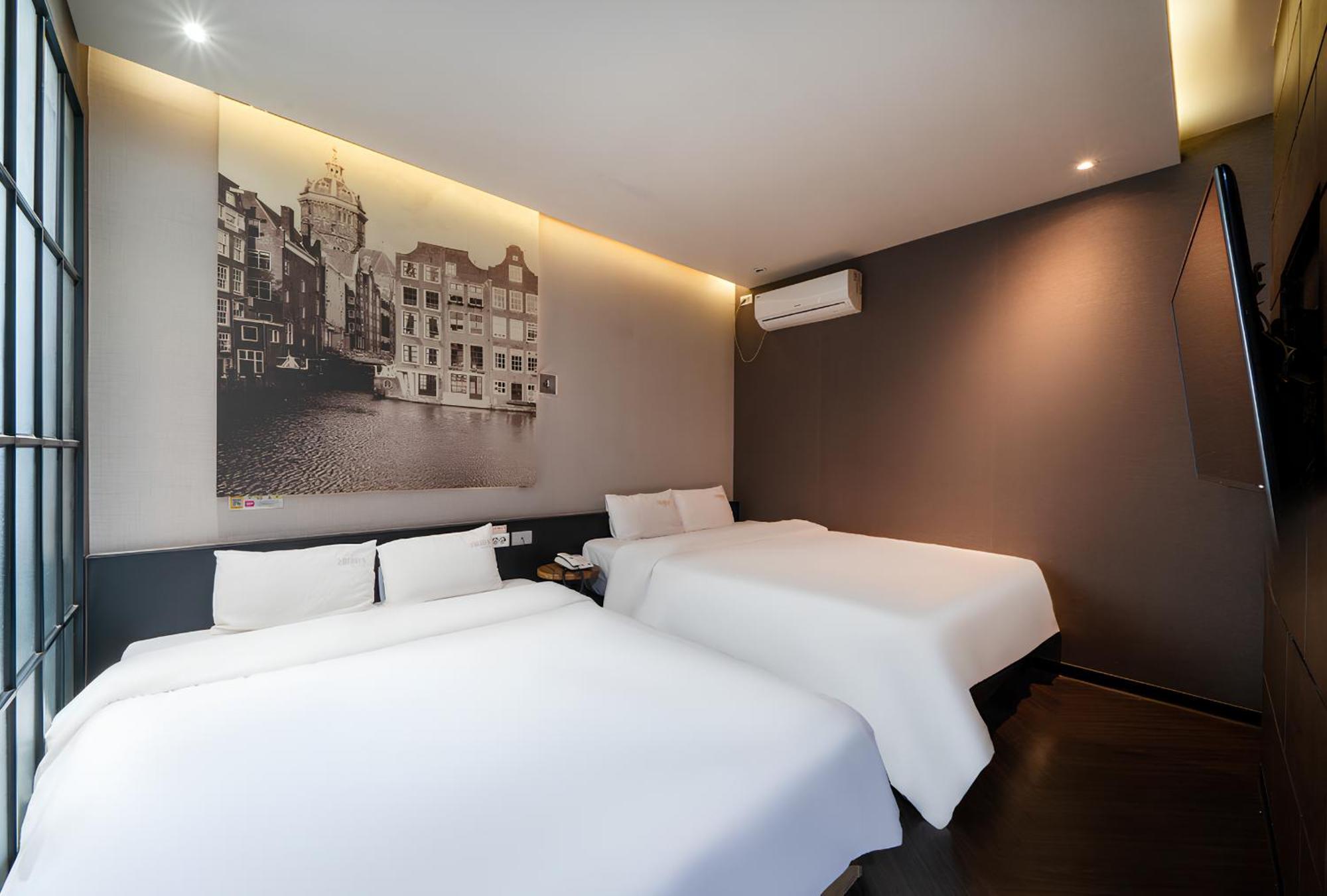 Family Twin Room