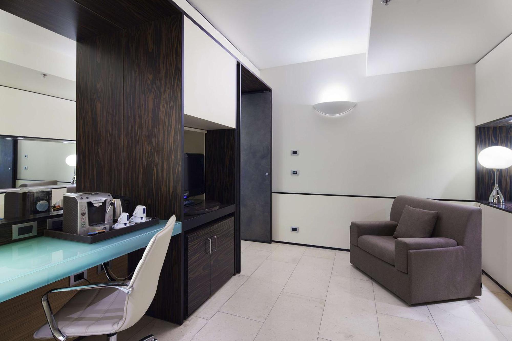 Junior Suite with Darsena View with Extra Bed
