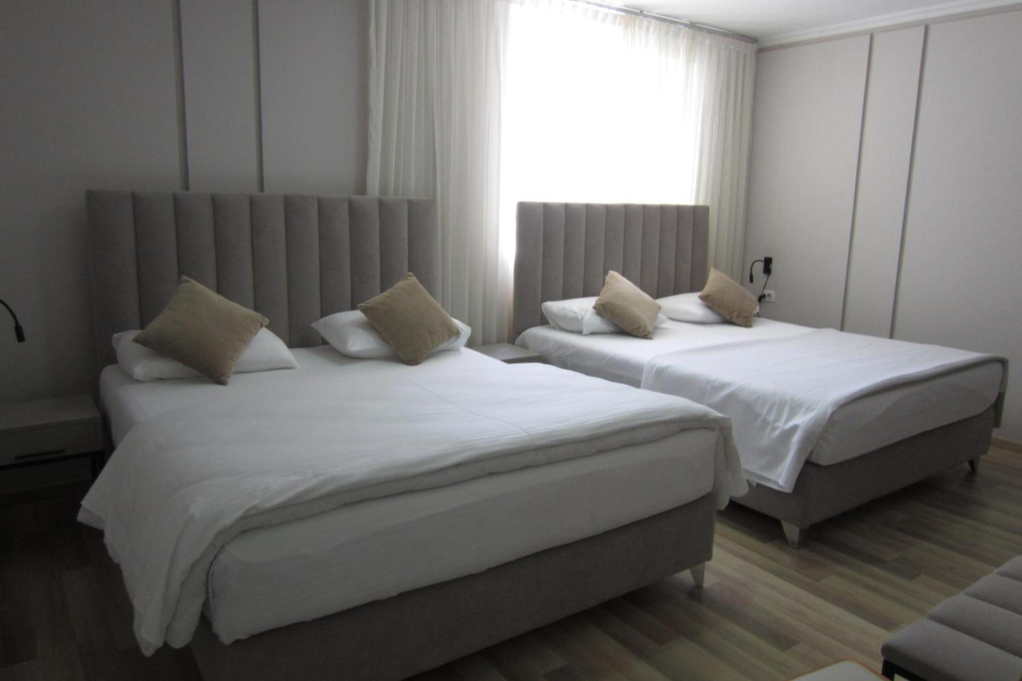 Economy Triple Room