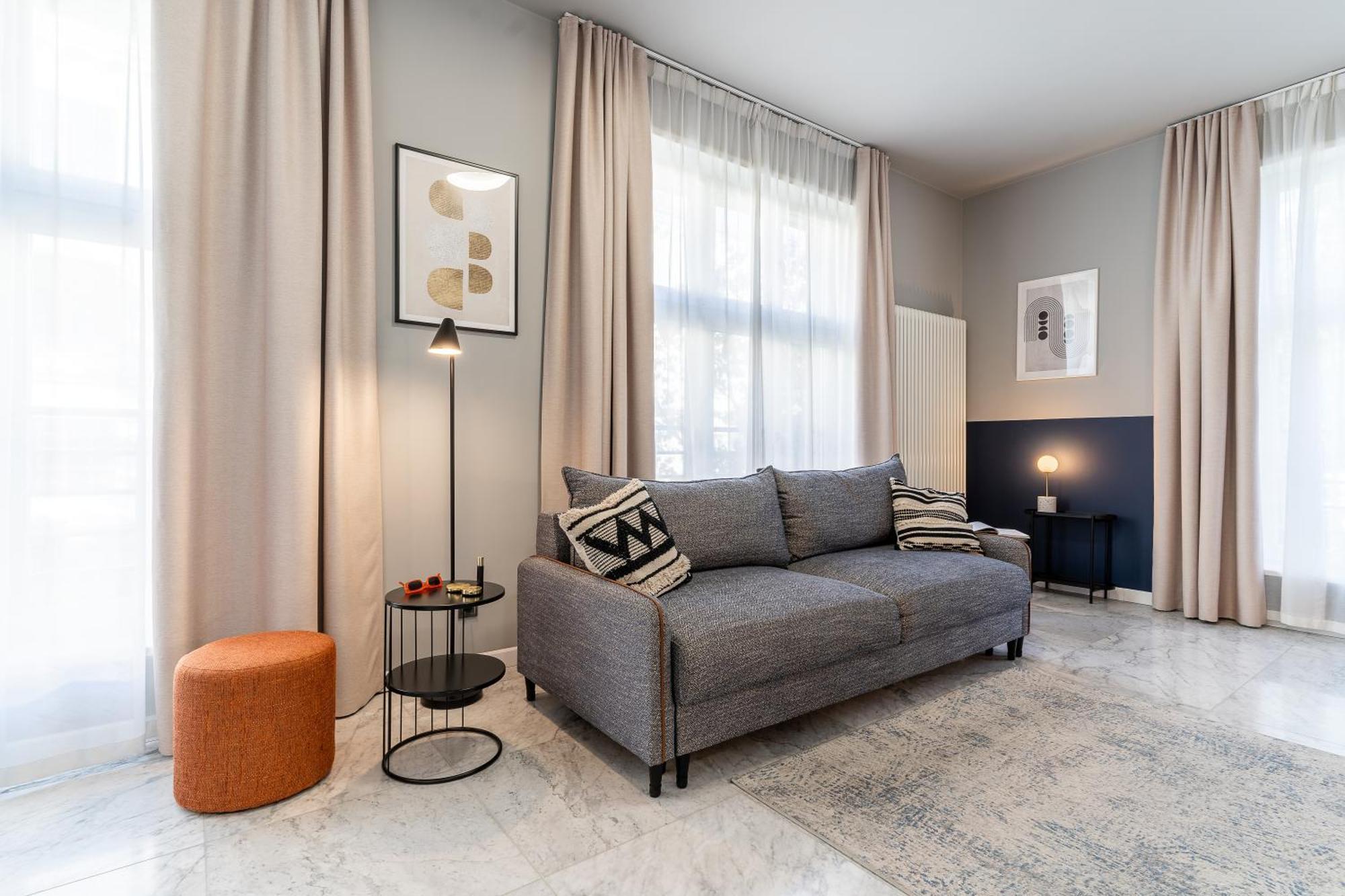 Deluxe Apartment