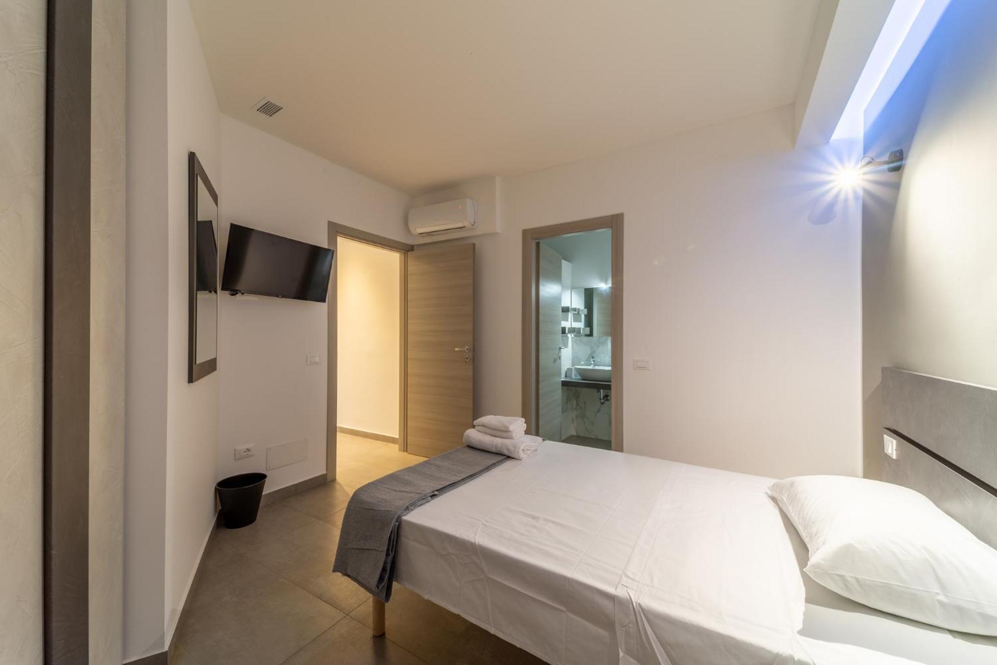 Single Room Private Bathroom