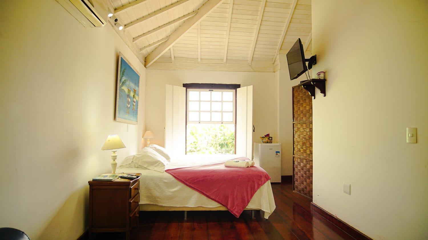 Deluxe Double Room Bath