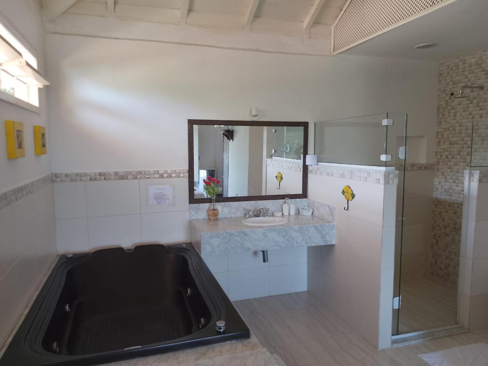 Deluxe Double Room Bath