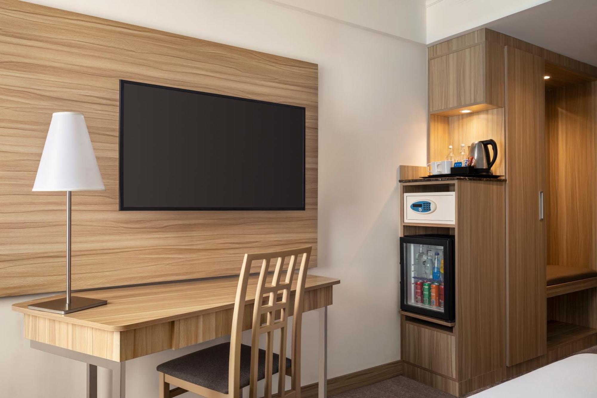 Superior Kamer met 2 Aparte Bedden met Uitzicht op het Zwembad