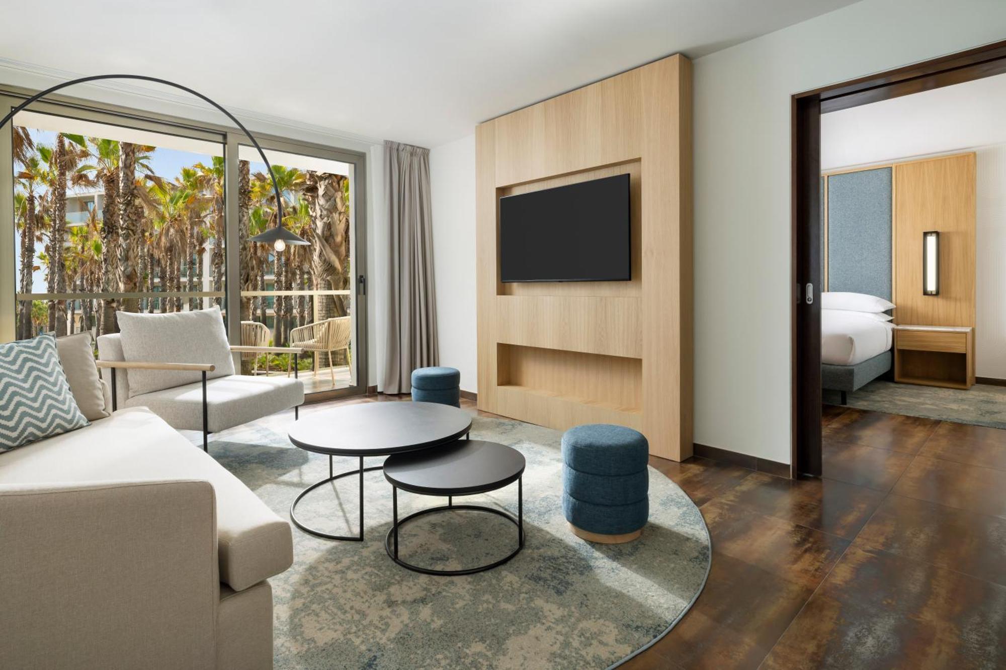 One-Bedroom King Suite with Sofa Bed and Balcony - Resort View and Club Lounge Access,1687480127:JPEG