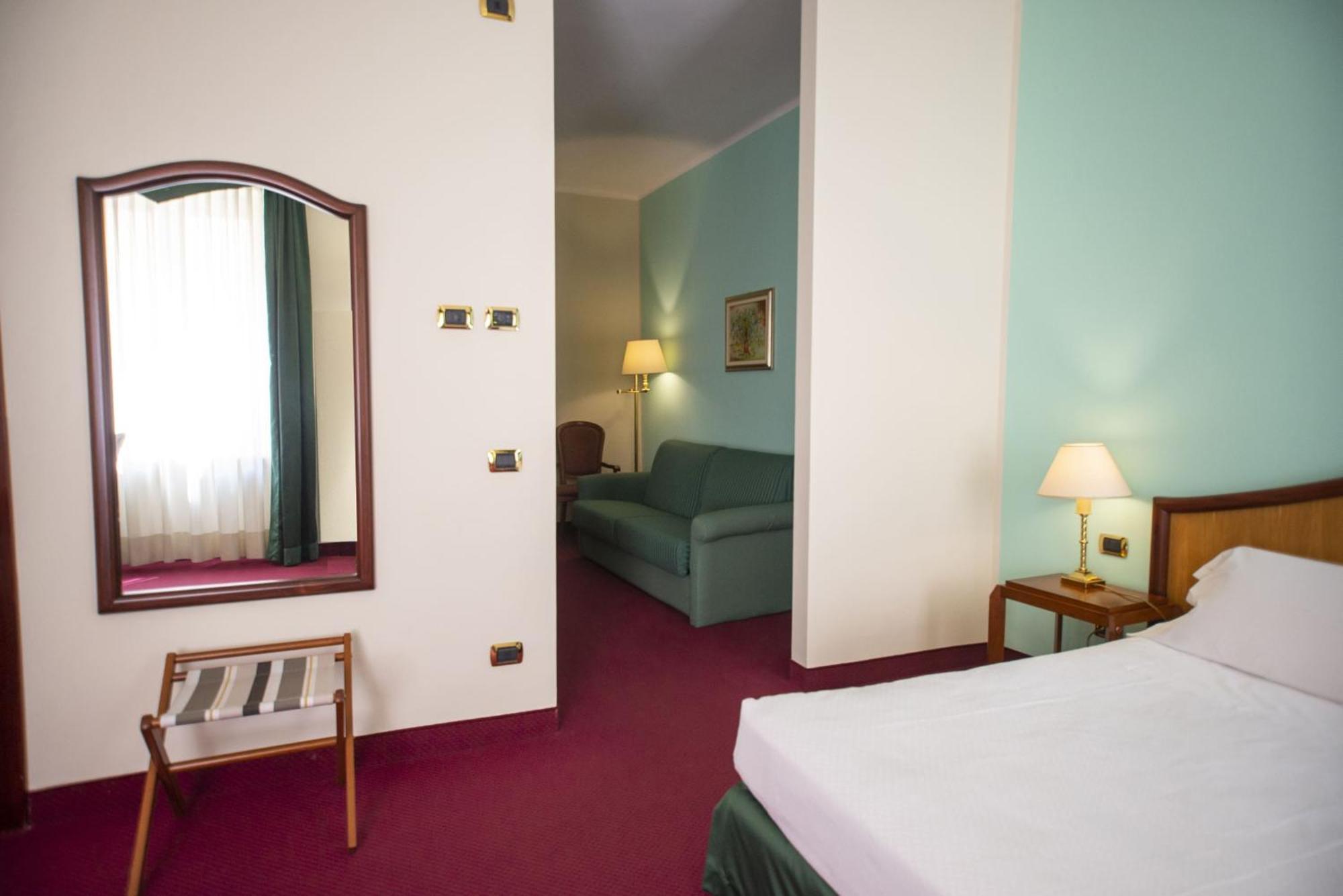 Deluxe Double or Twin Room
