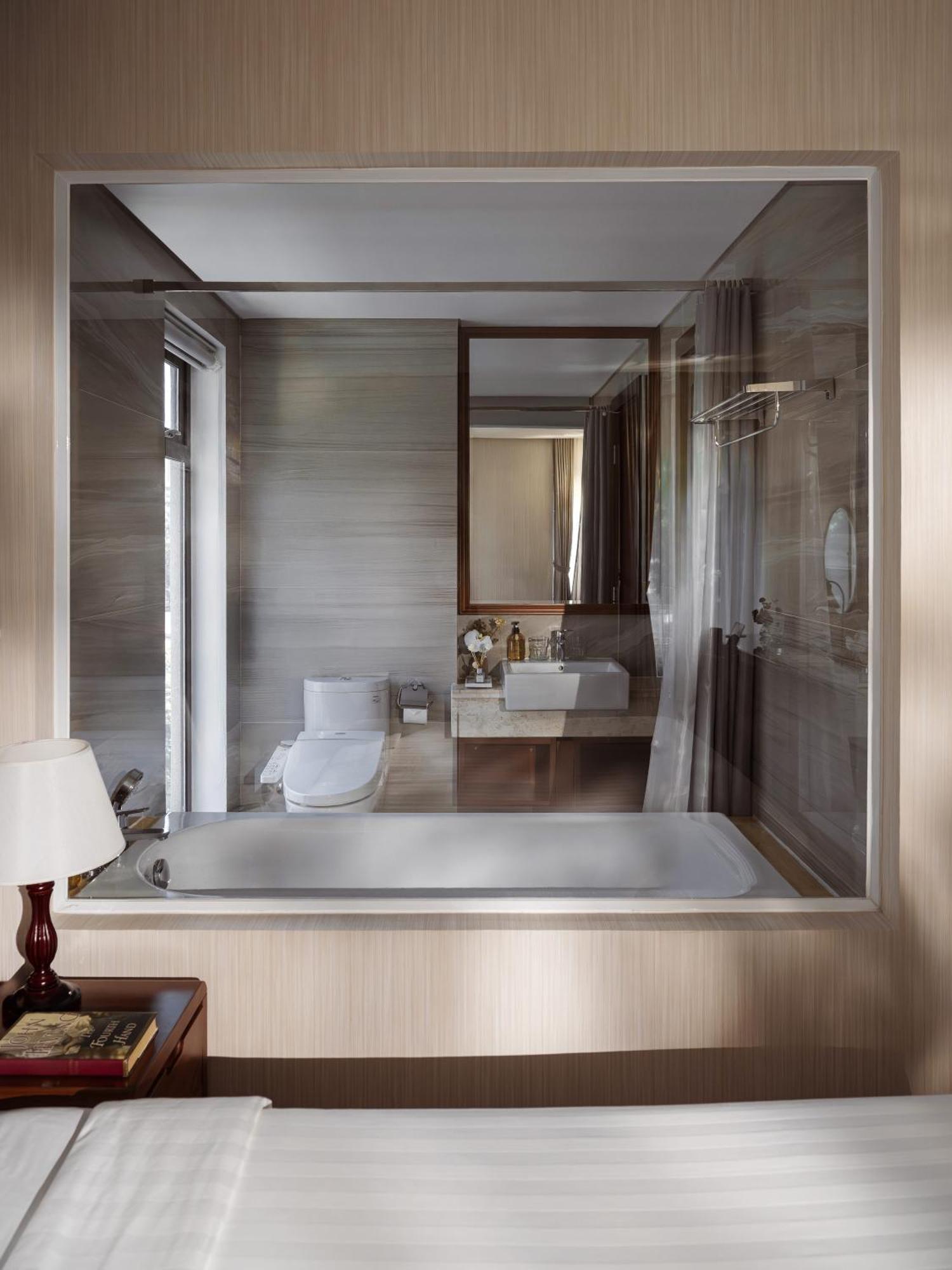 Deluxe Double Room City View