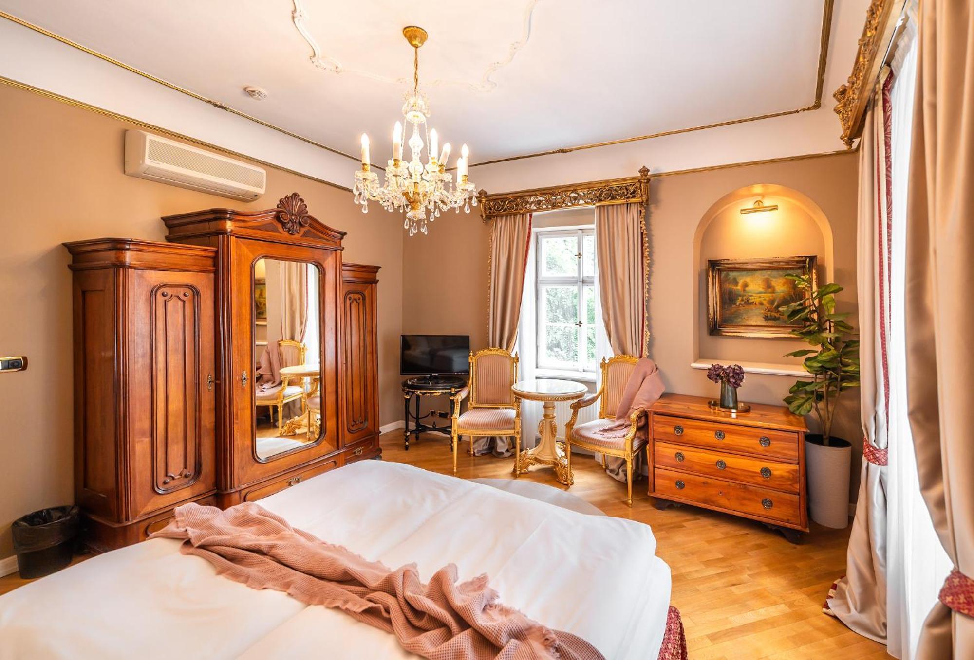Two-Bedroom Suite