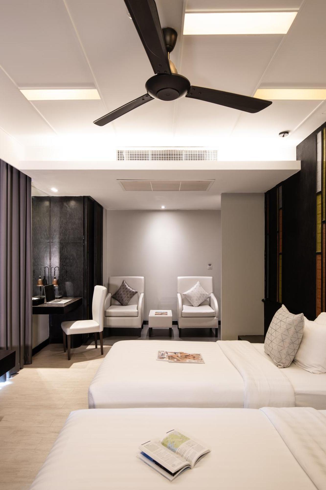 Deluxe Room Room only