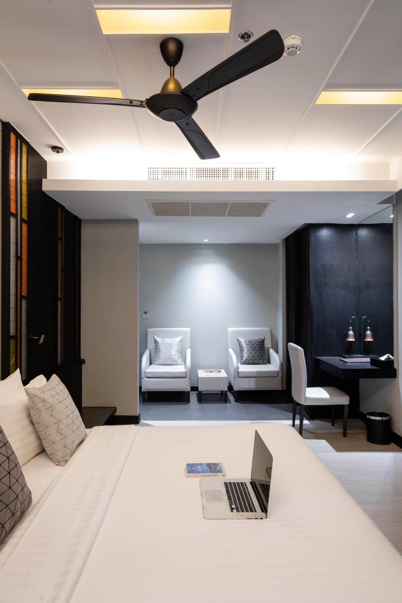 Deluxe Room Room only