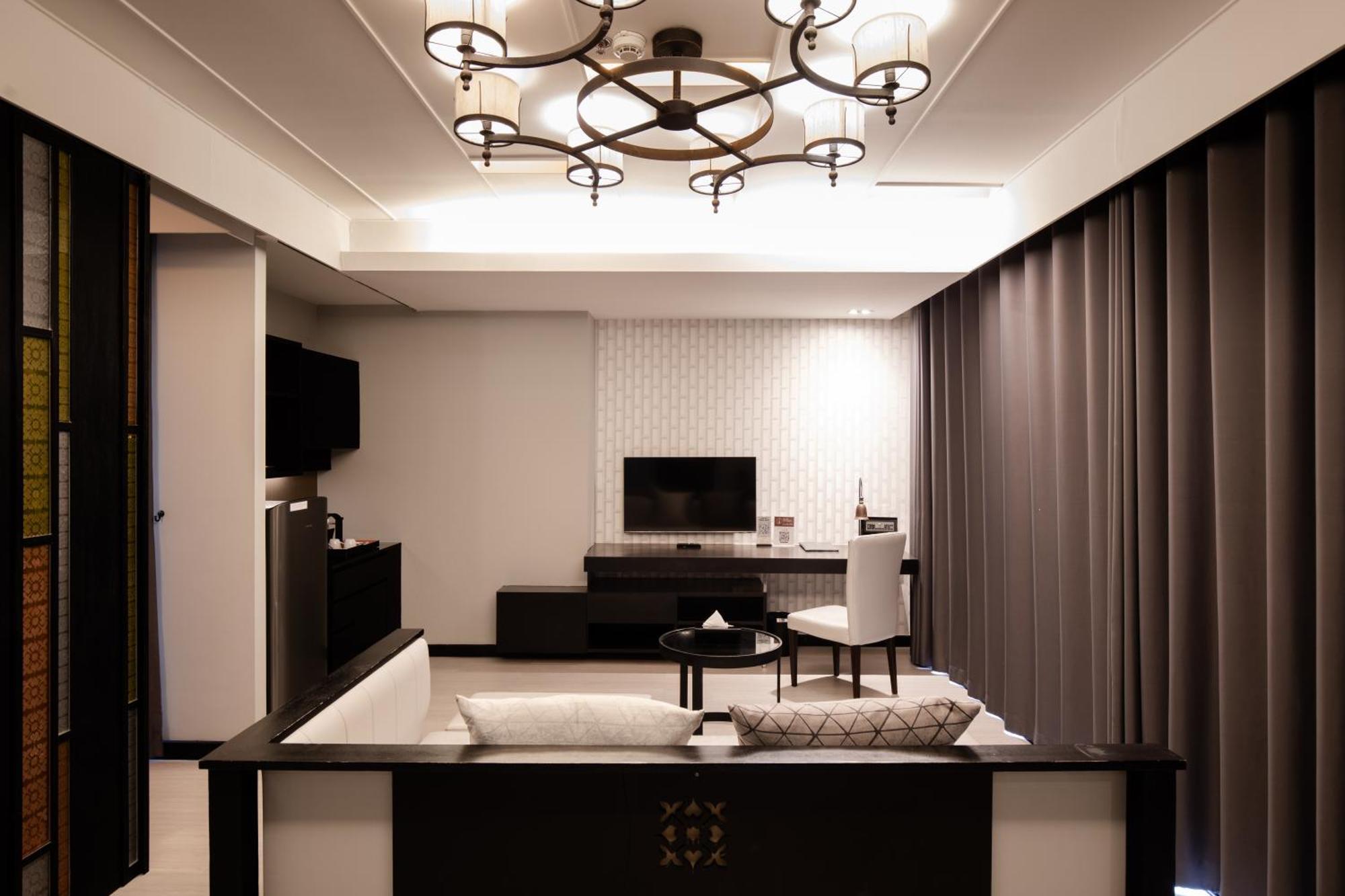 Grand Deluxe Room