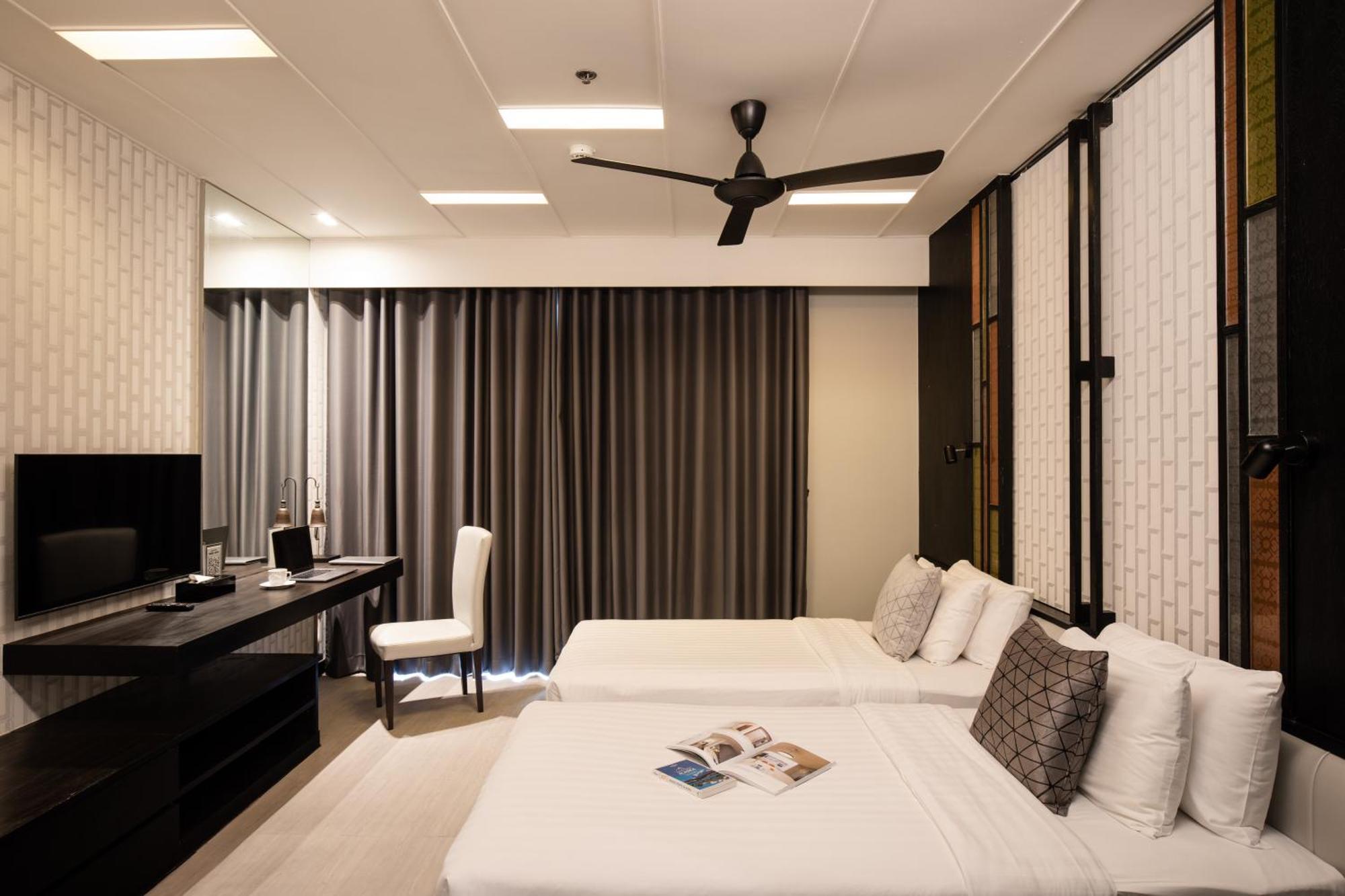 Deluxe Room Room only