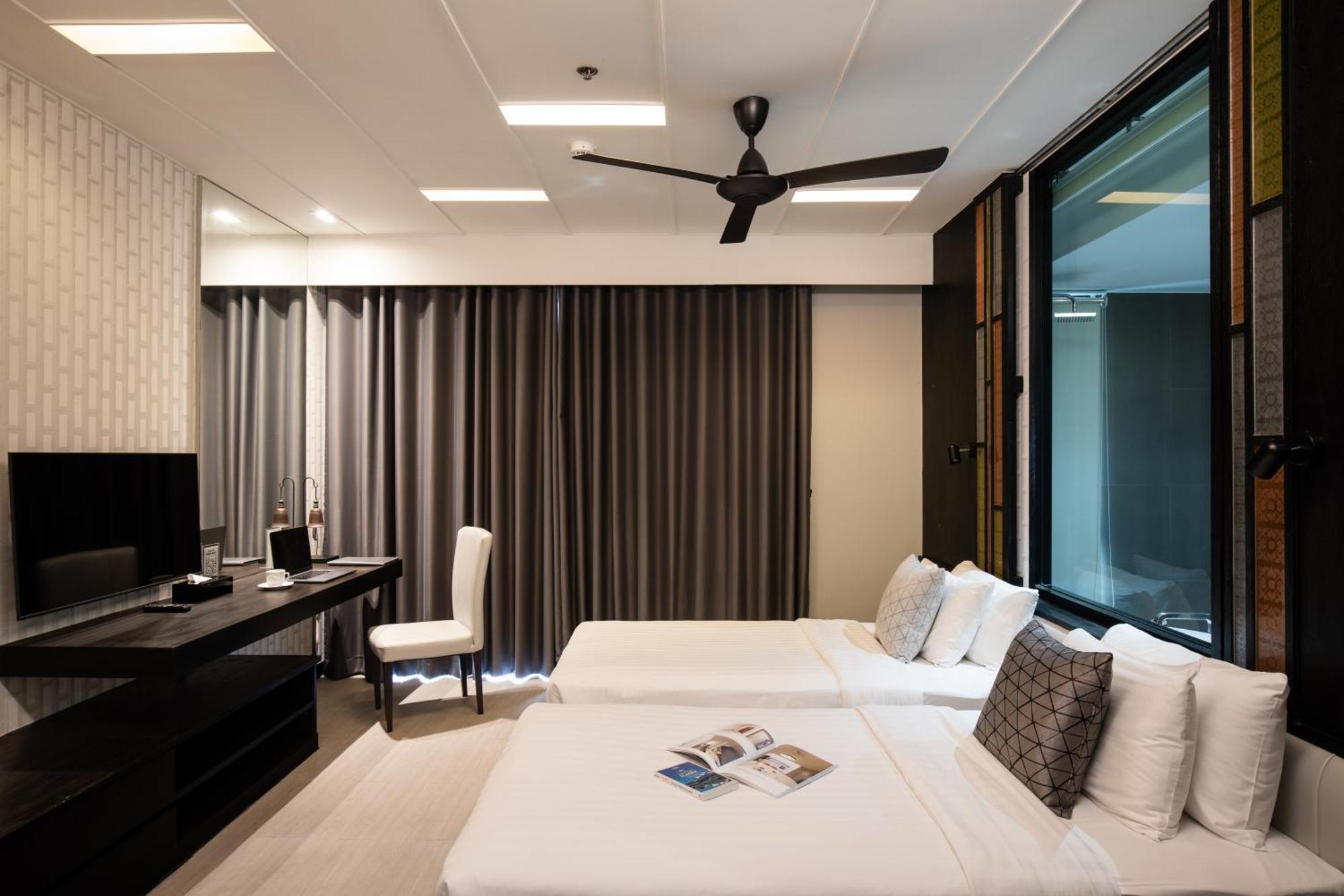 Deluxe Room,1279508365:JPEG