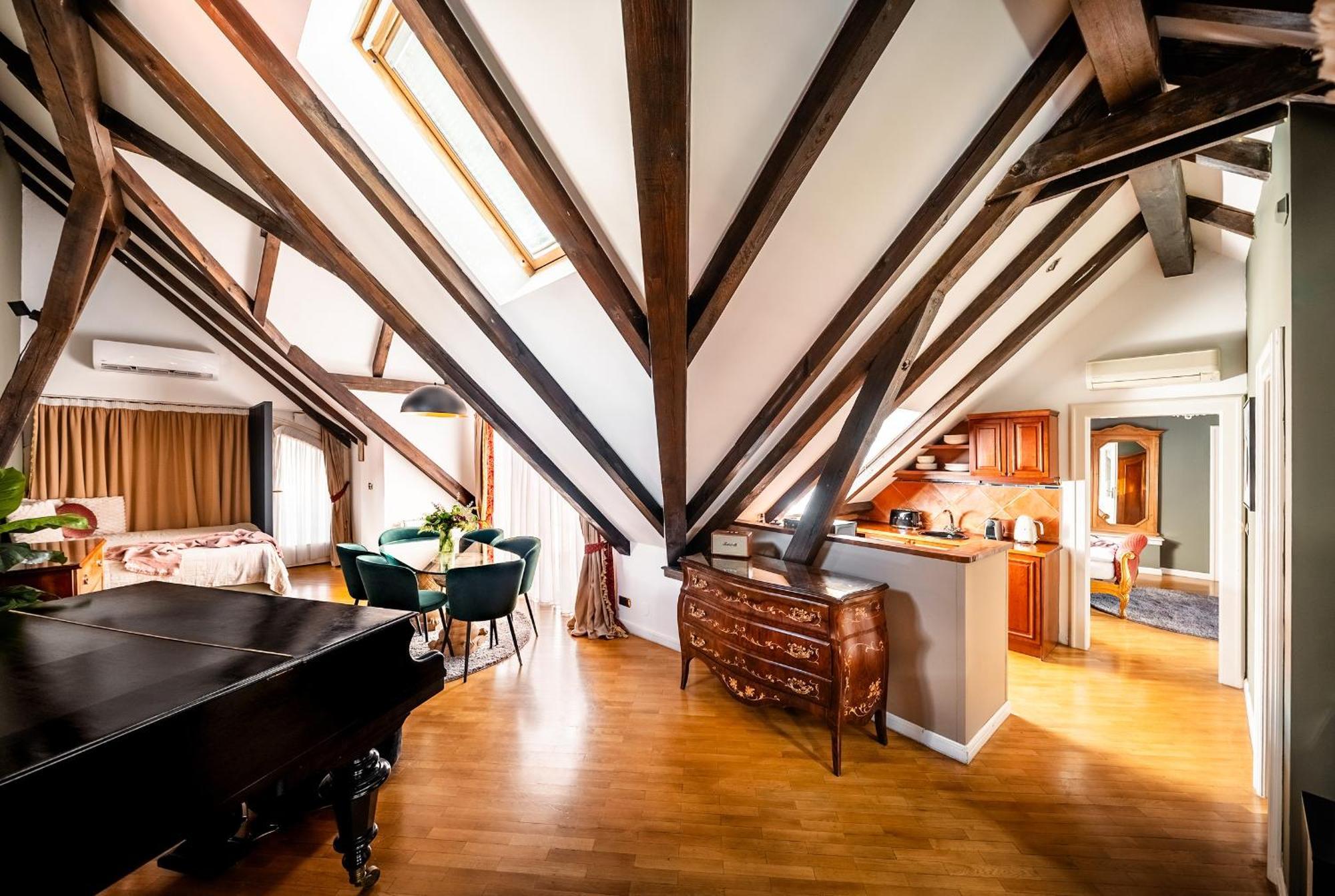 Executive Suite Castle view