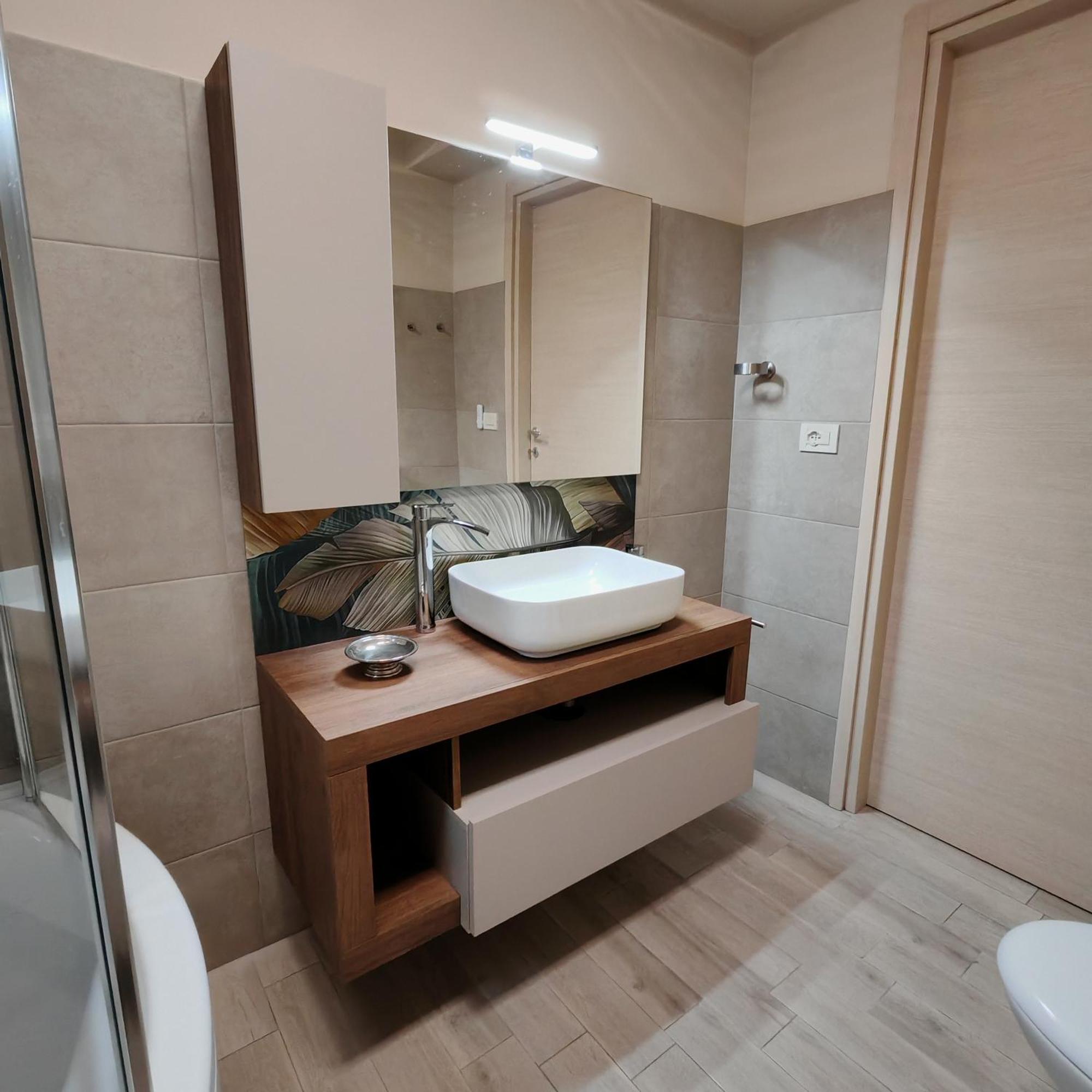 Family Room Private Bathroom