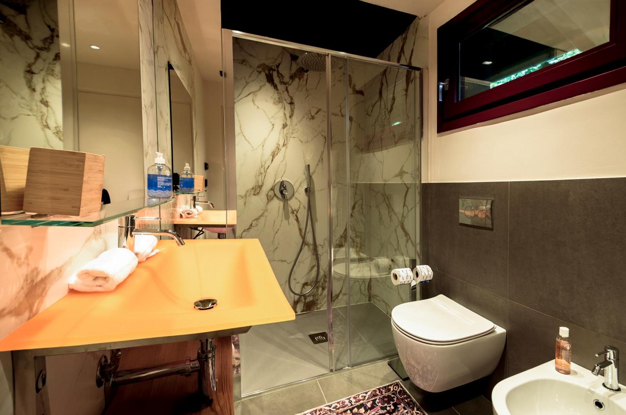 Double Room Private Bathroom