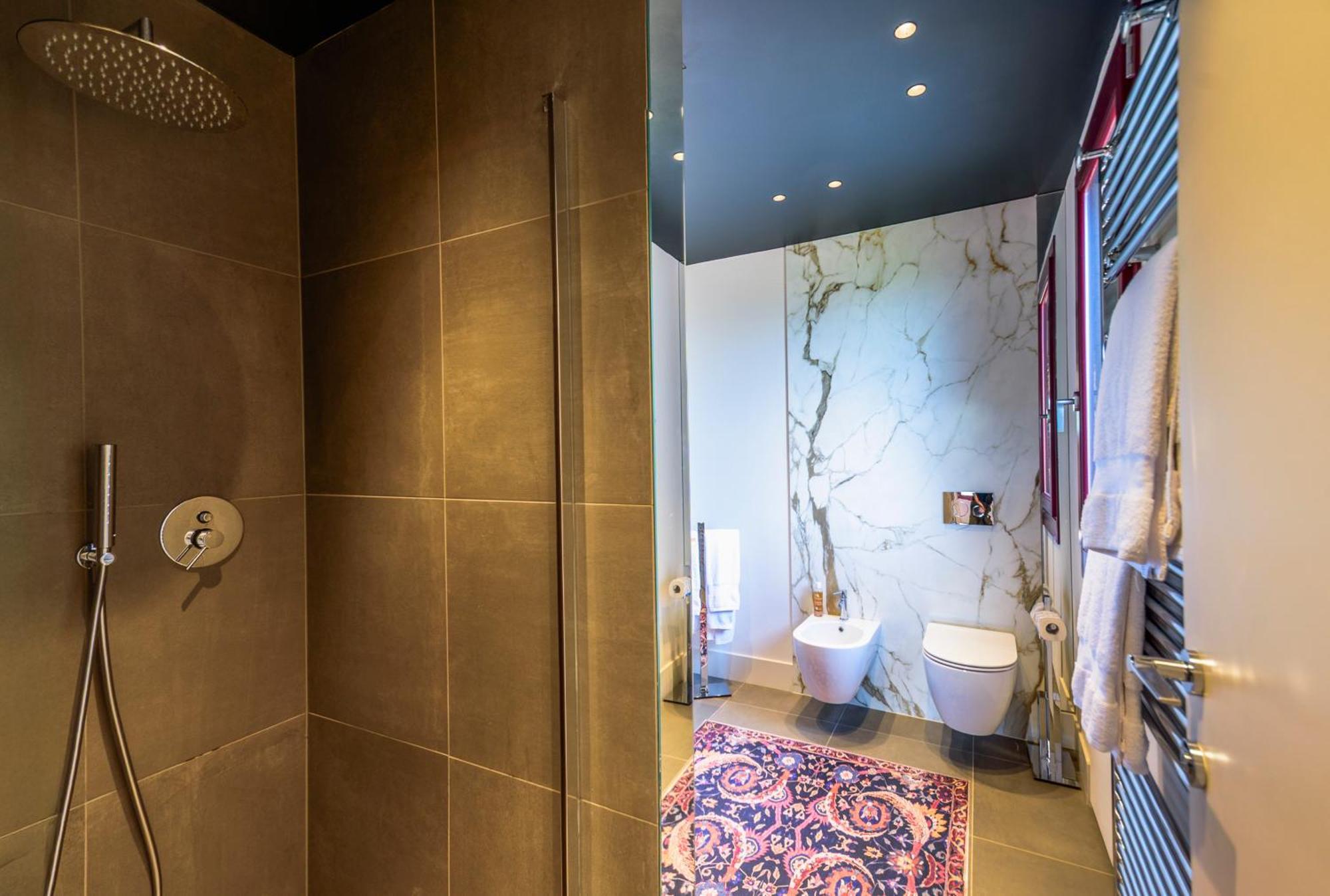Double Room Private Bathroom