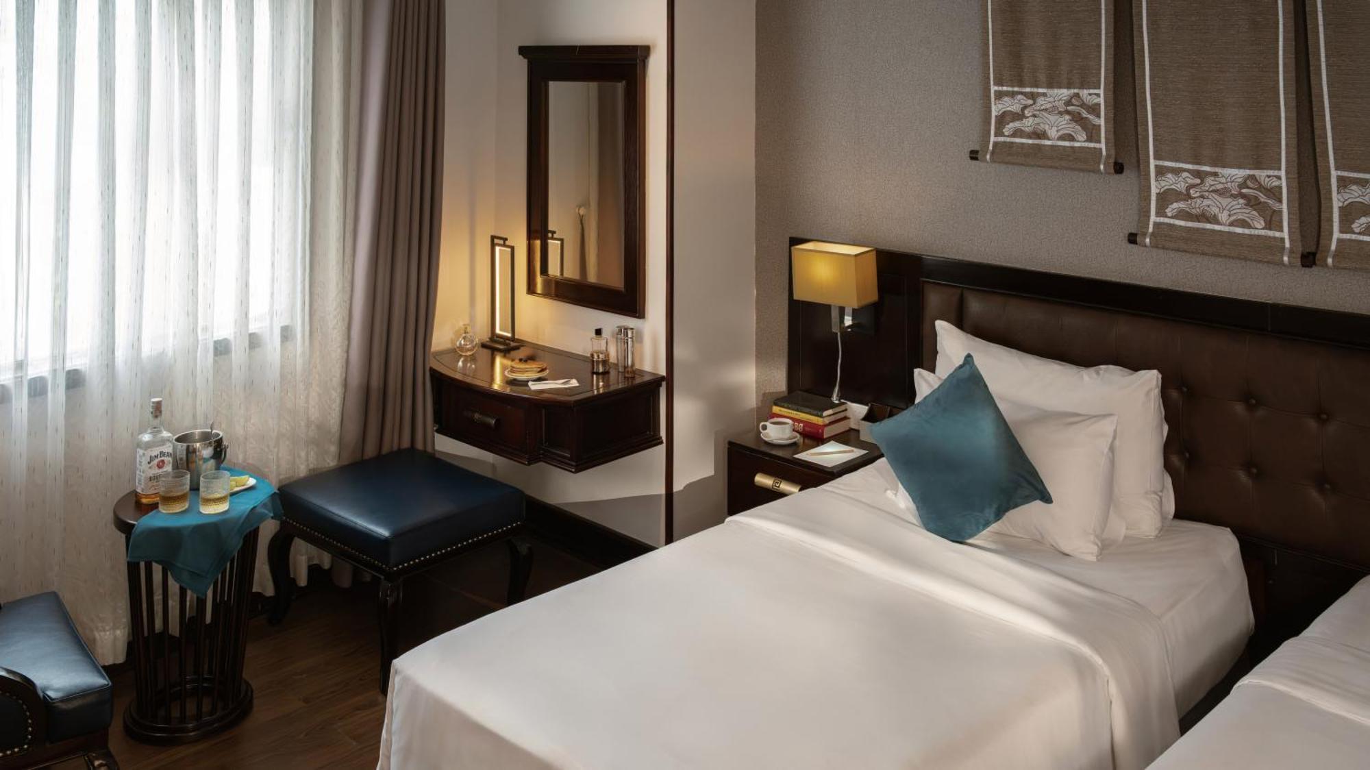 Deluxe Twin Room Daily Minibar & 1 time Afternoon Tea