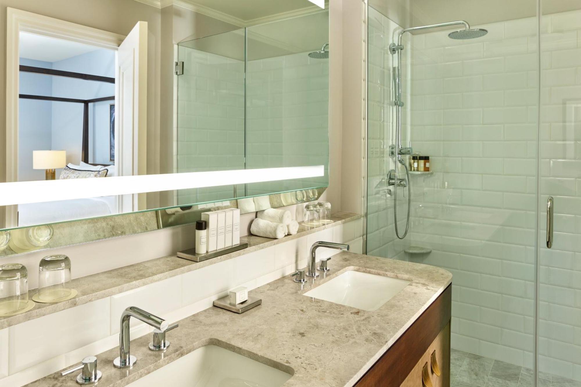 Superior Suite met 1 Slaapkamer en Kingsize Bed - Slaapbank