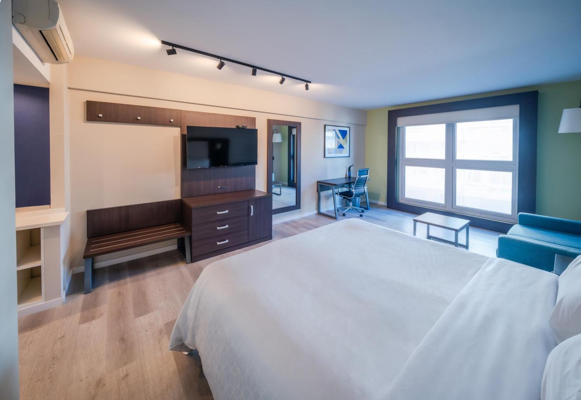Standard King Room - Wheelchair Access