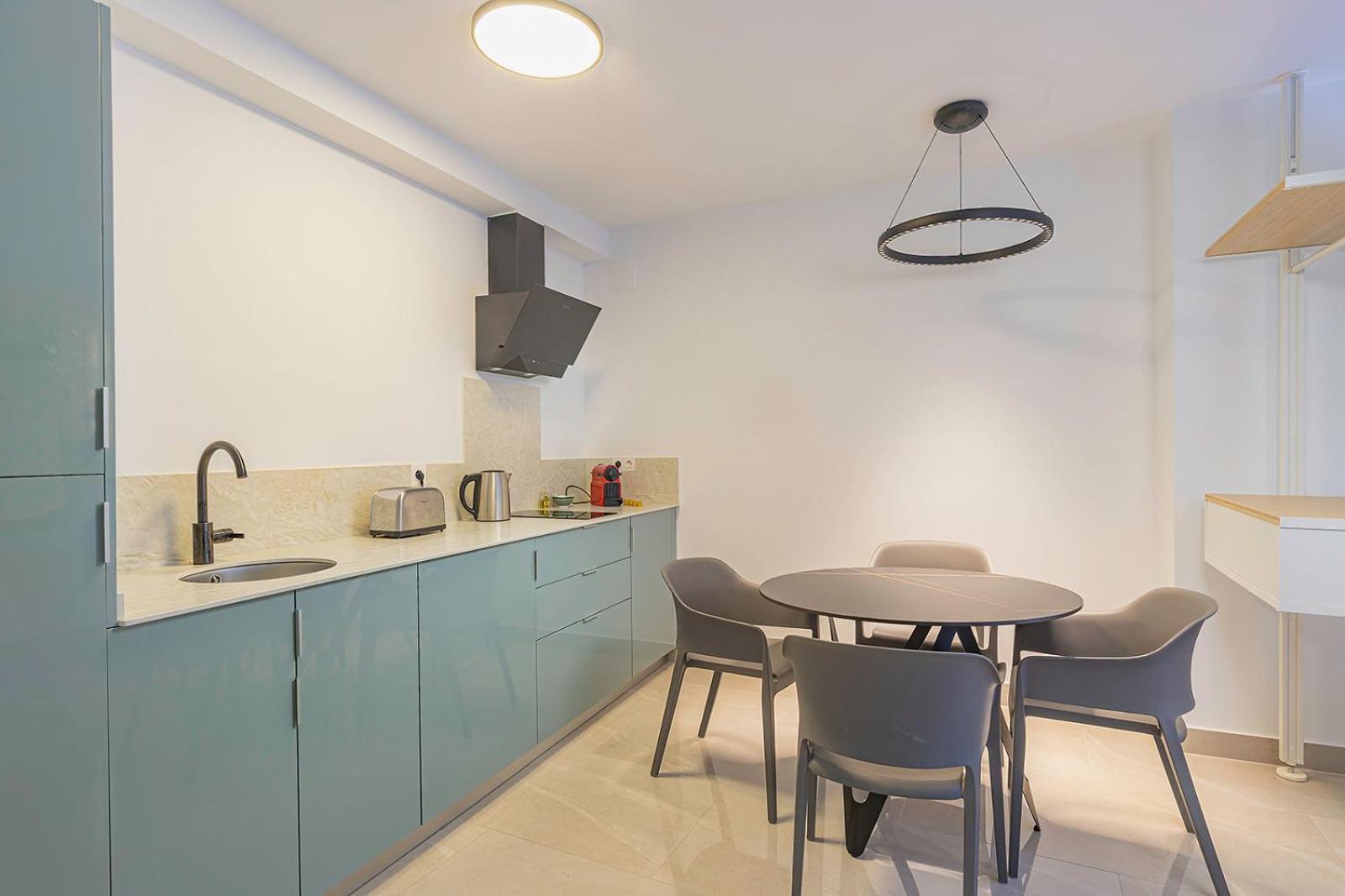 Deluxe Apartment