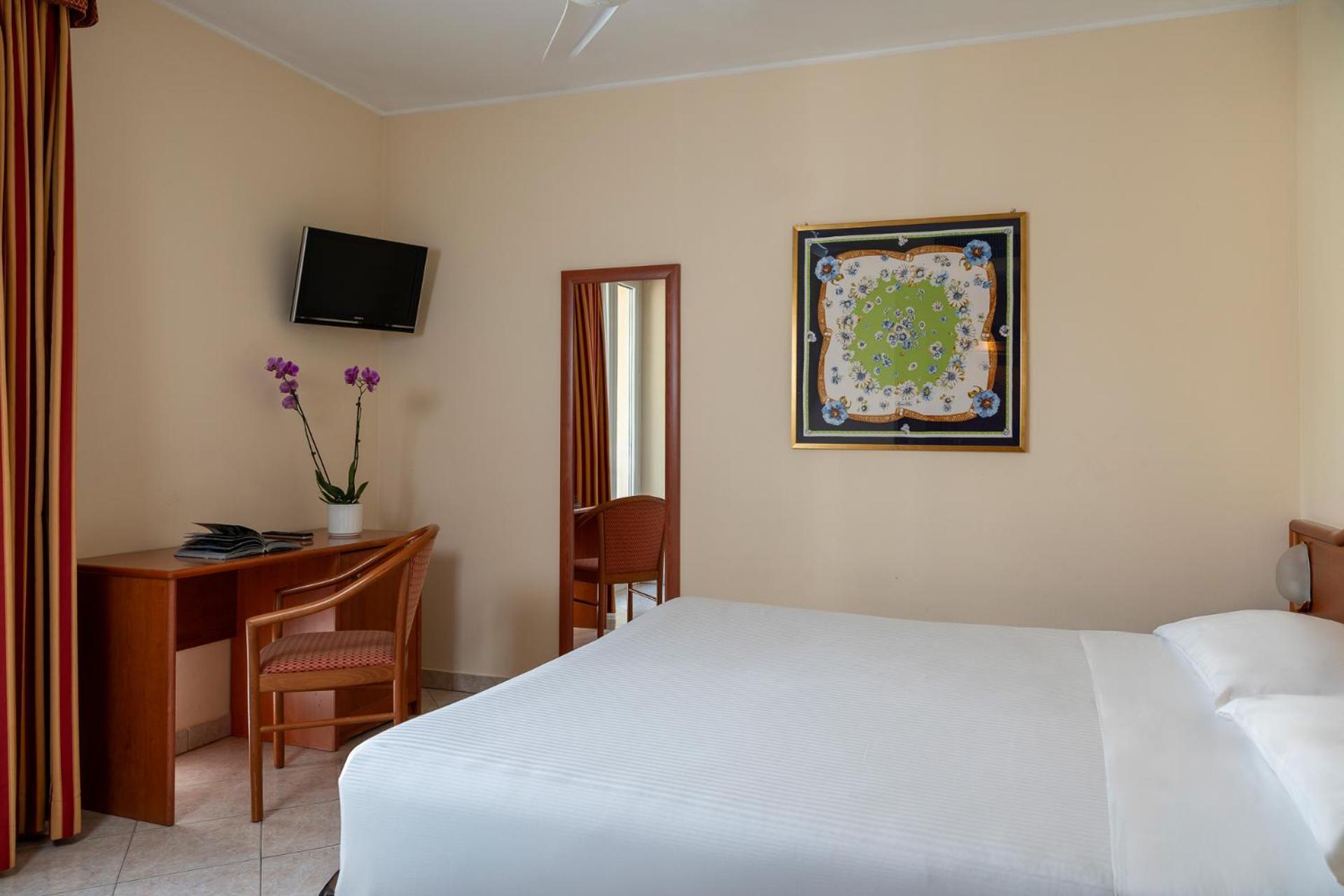 Classic Double Room