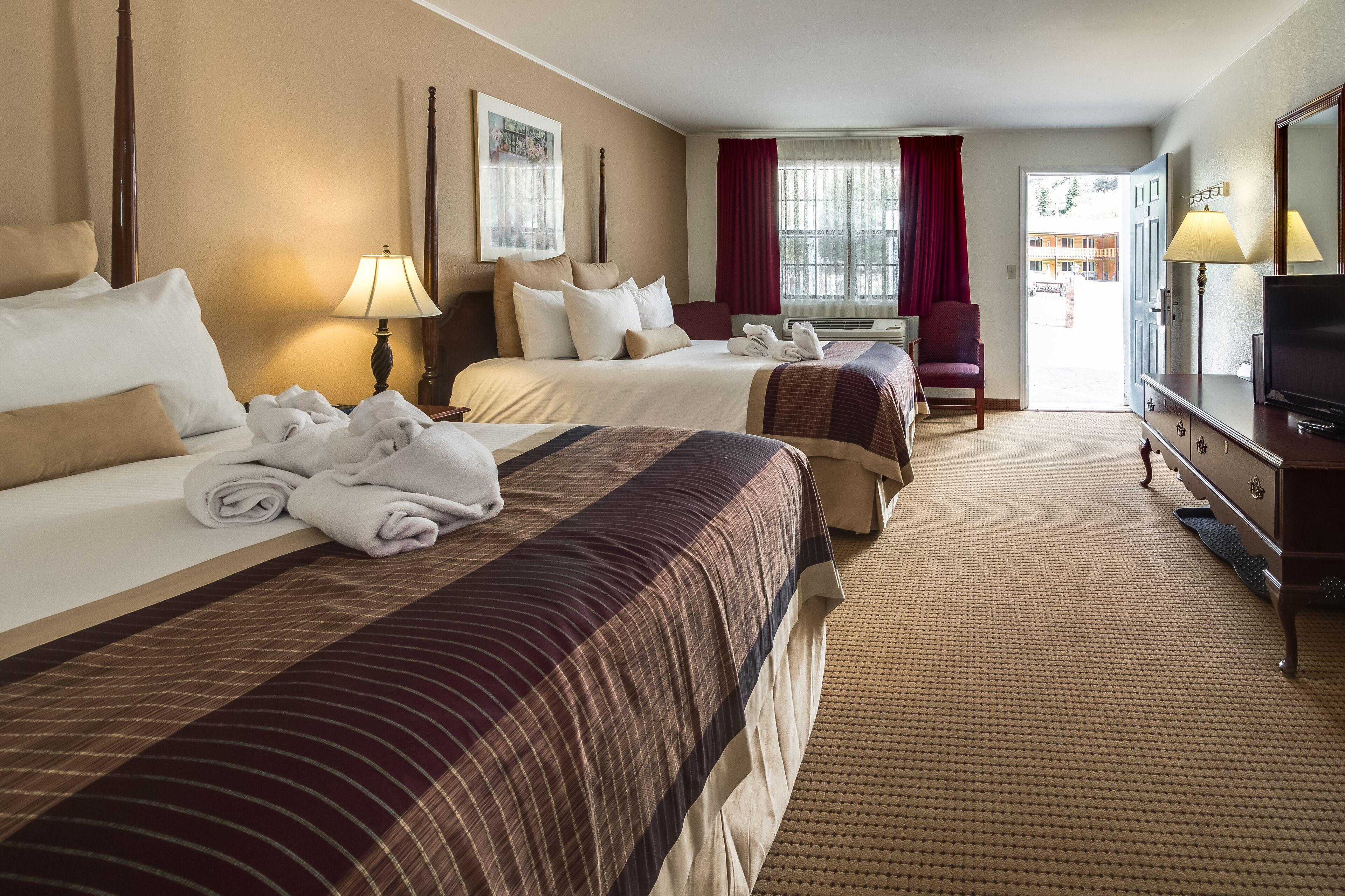 Pet Friendly Two-Bedroom Suite River Walk Building