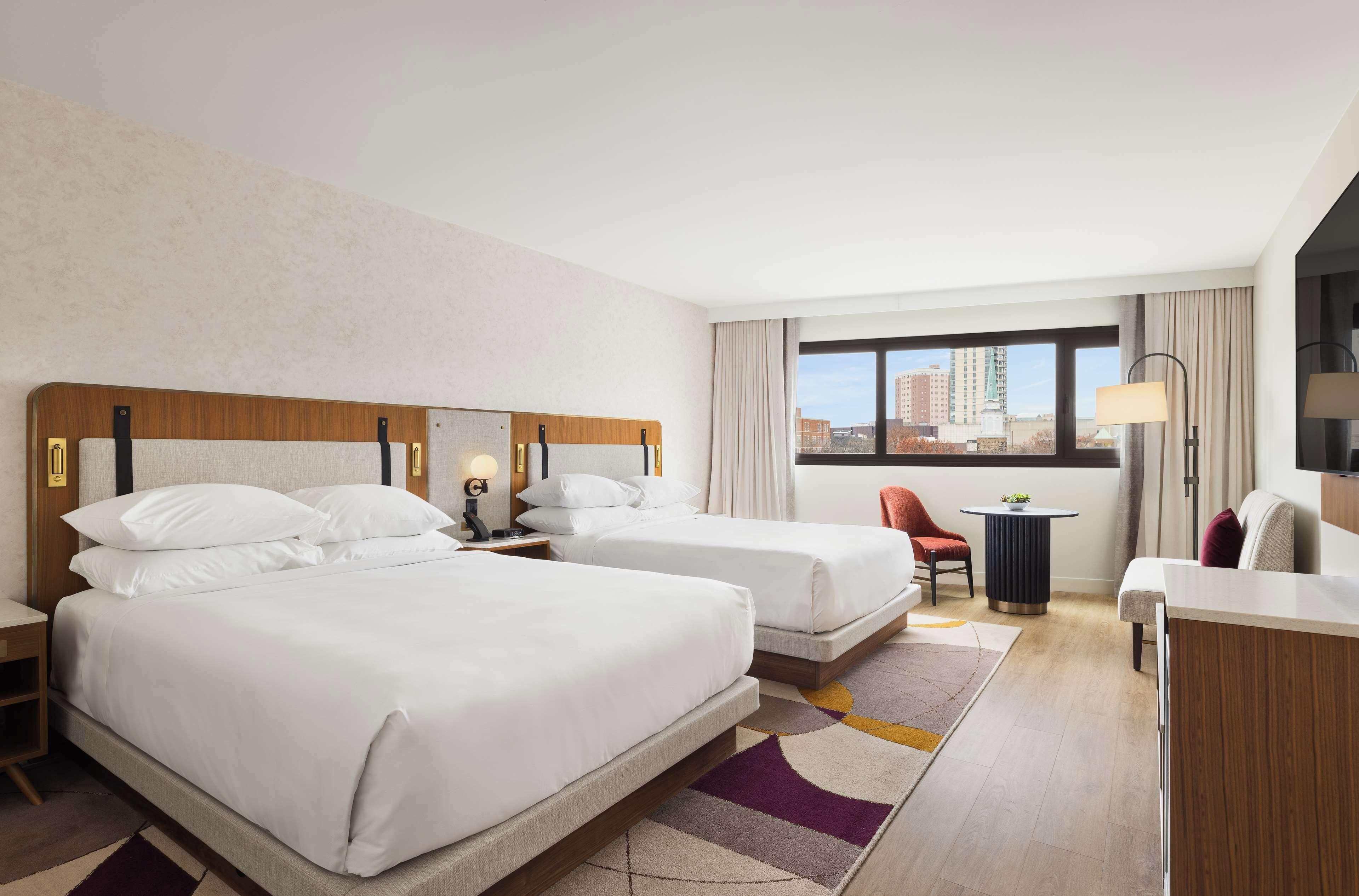 Queen Room Two Queen Beds City View