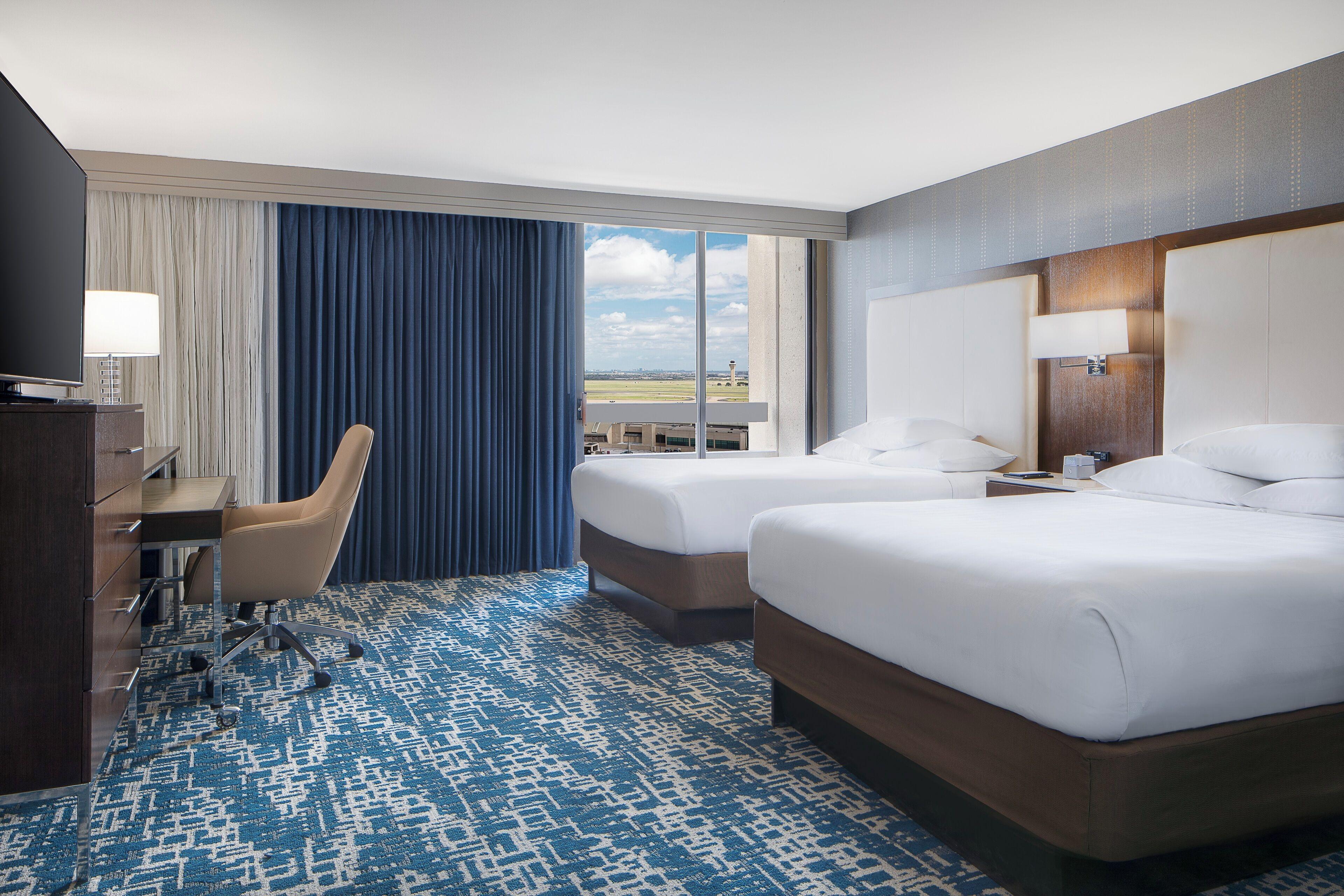 Queen Room Two Queen Beds Airport View