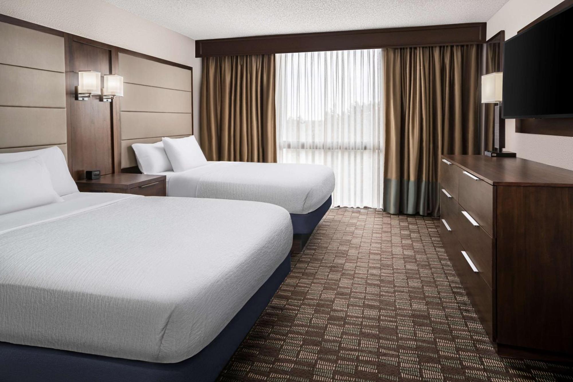 Queen Suite Two Queen Beds Non-Smoking
