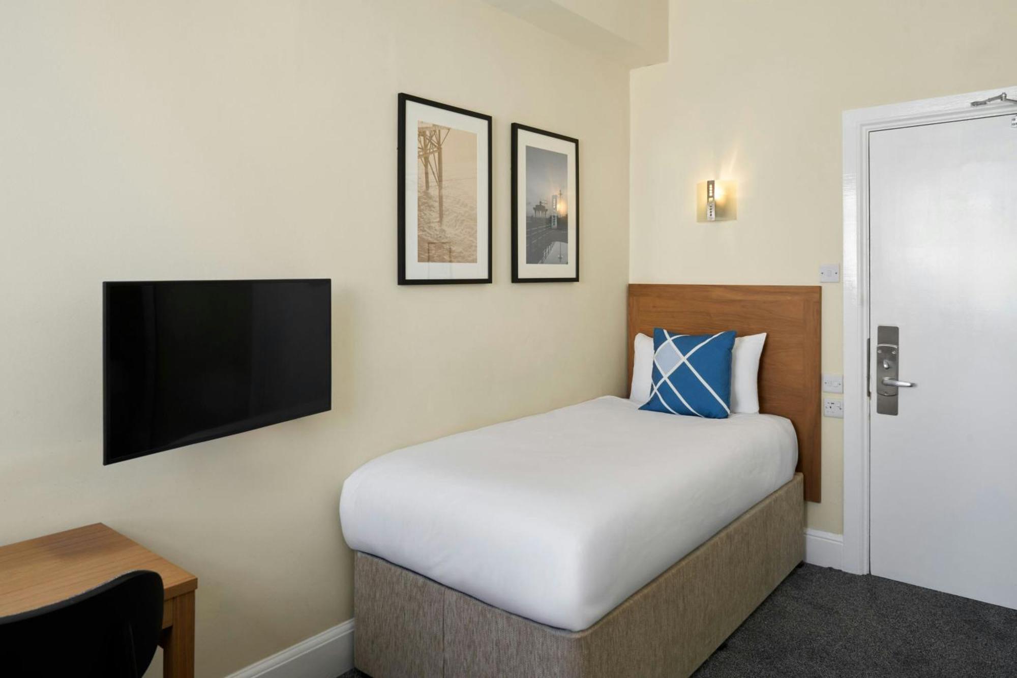 Standard Single Room One Twin Bed