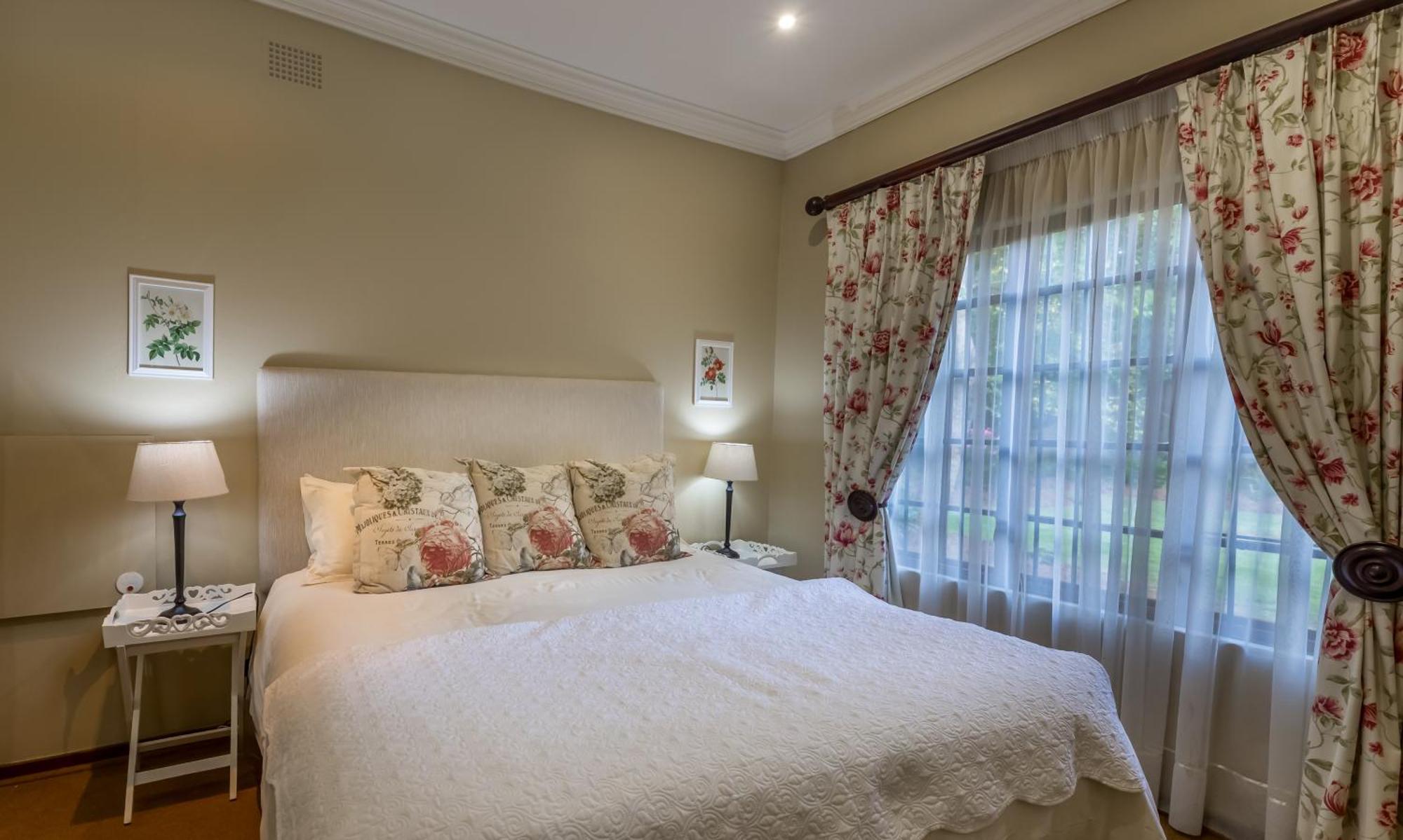 One-Bedroom Suite Garden View 294 Van Riebeeck Street