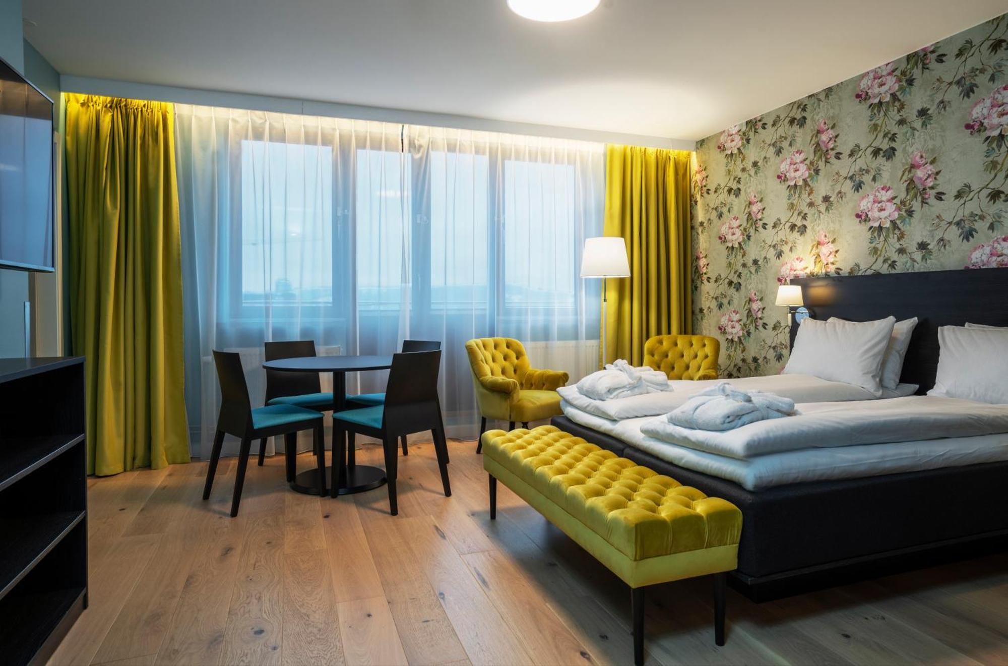 Double Room,1708048227:JPEG