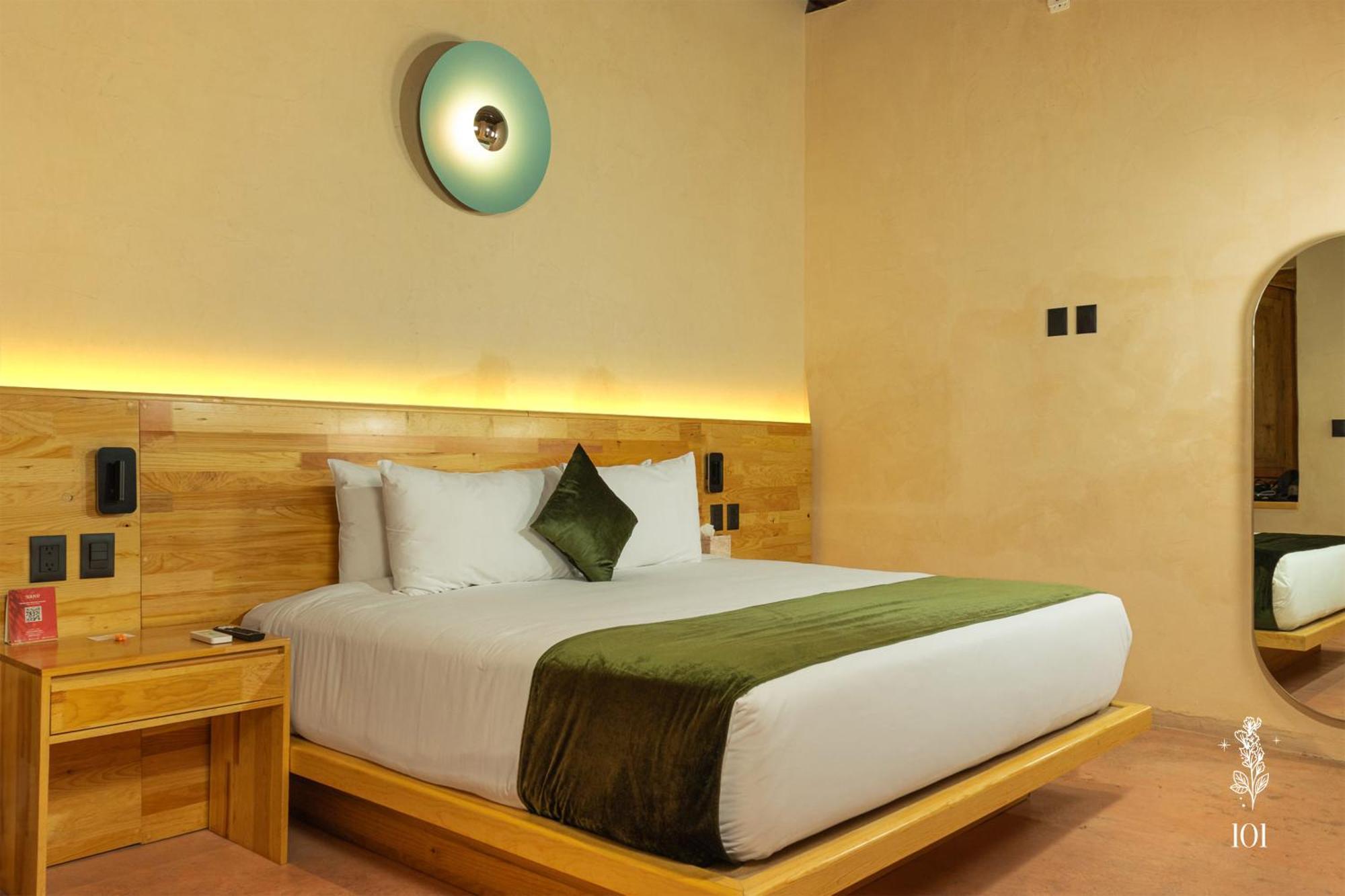 Deluxe Double Room with Bath,1708745656:JPEG