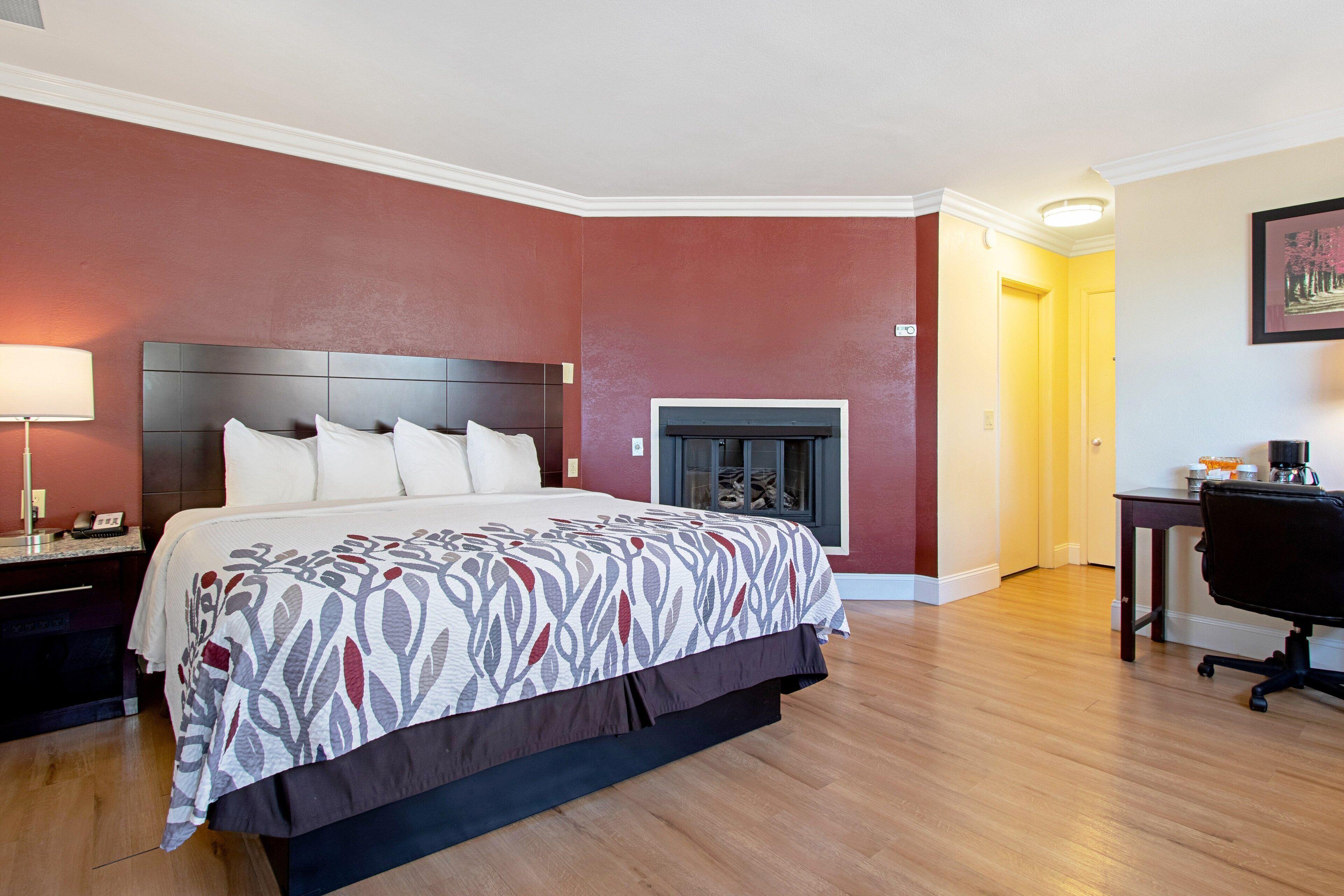 Suite King Fireplace Non-Smoking