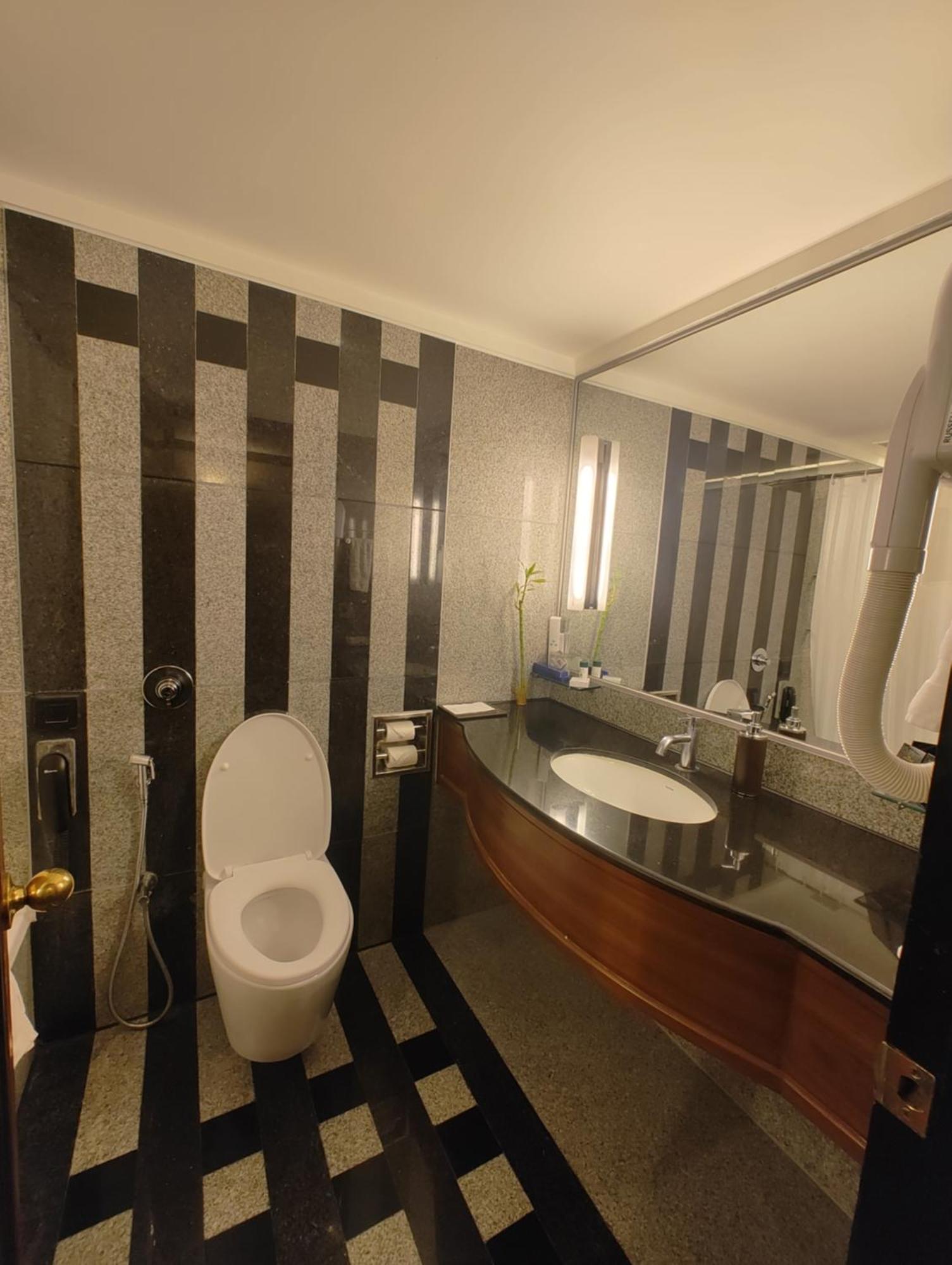 Sea Facing Room 2 Single Beds